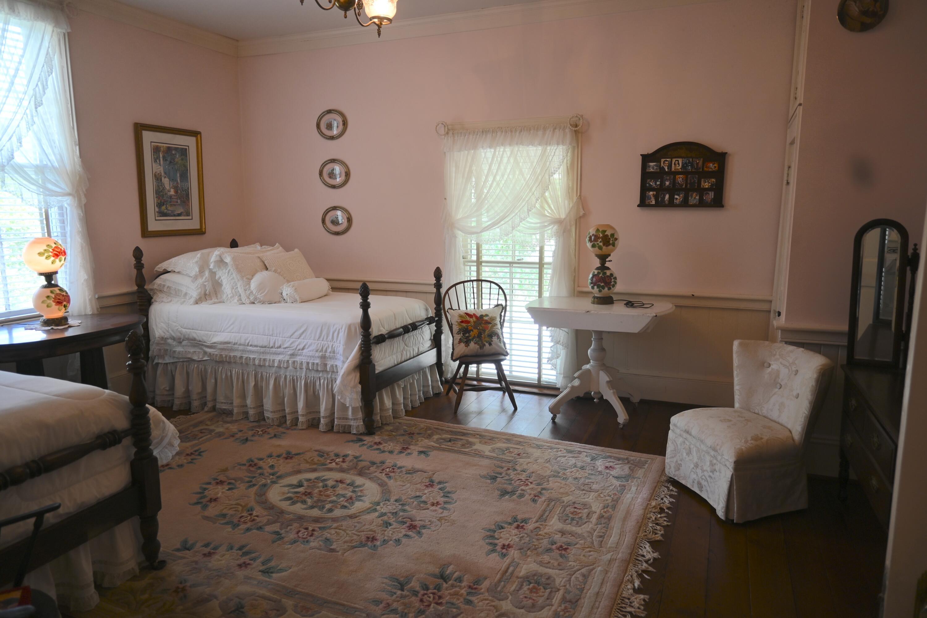 Photo #52
