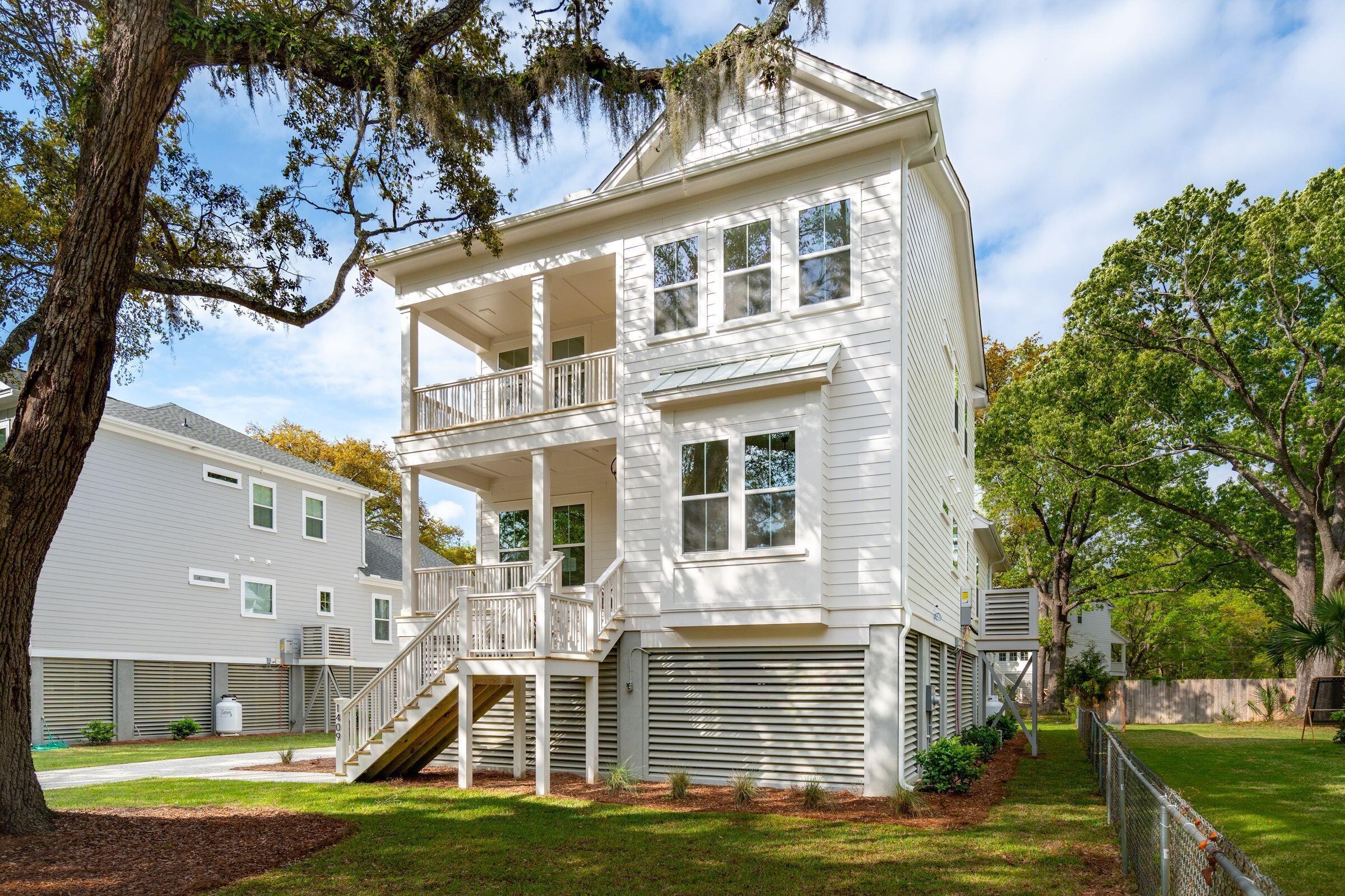 Photo one of 1409 Lieben Rd Mount Pleasant SC 29466 | MLS 25010139