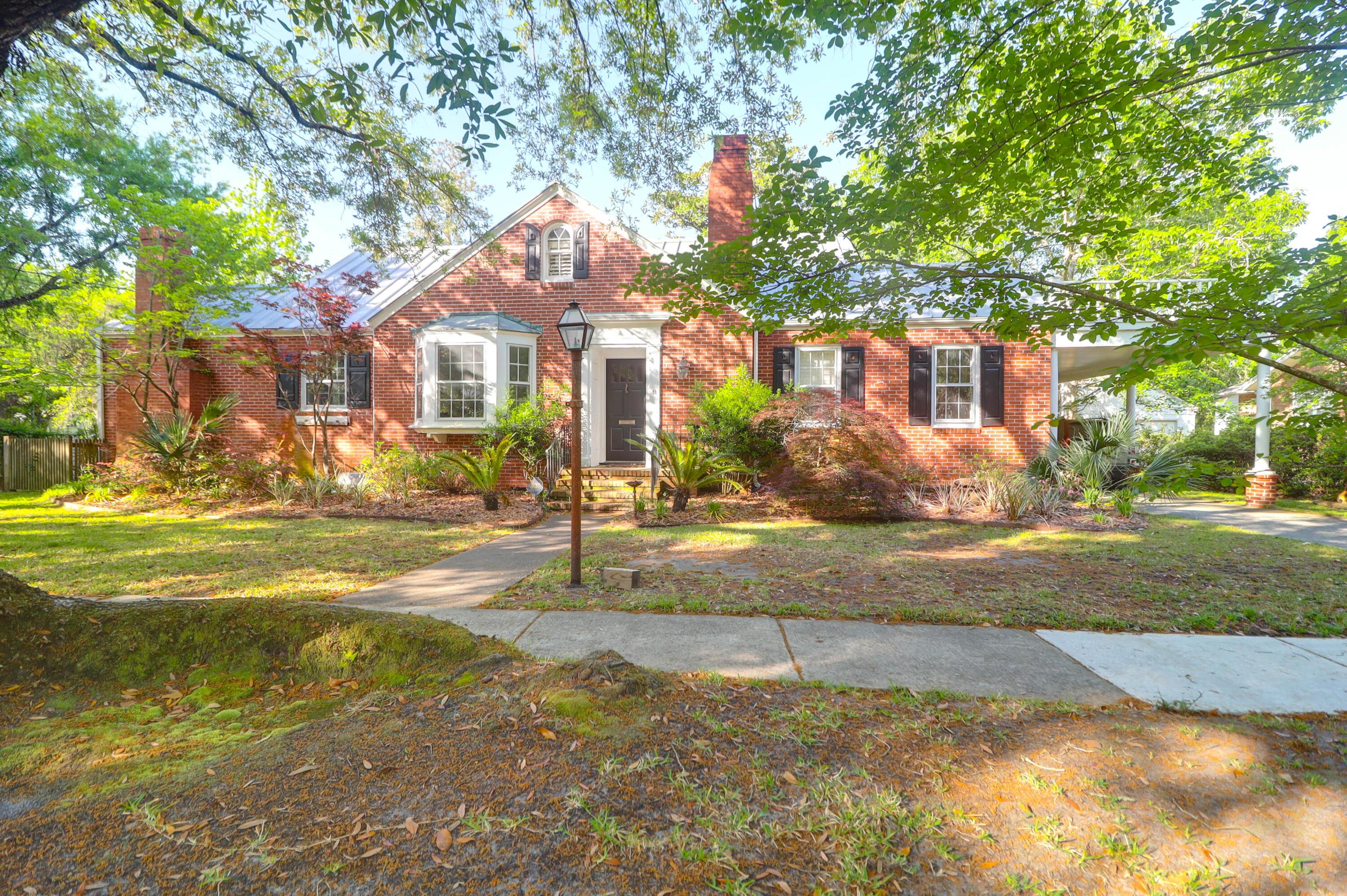 Photo one of 41 Berkeley Rd Charleston SC 29407 | MLS 25010771