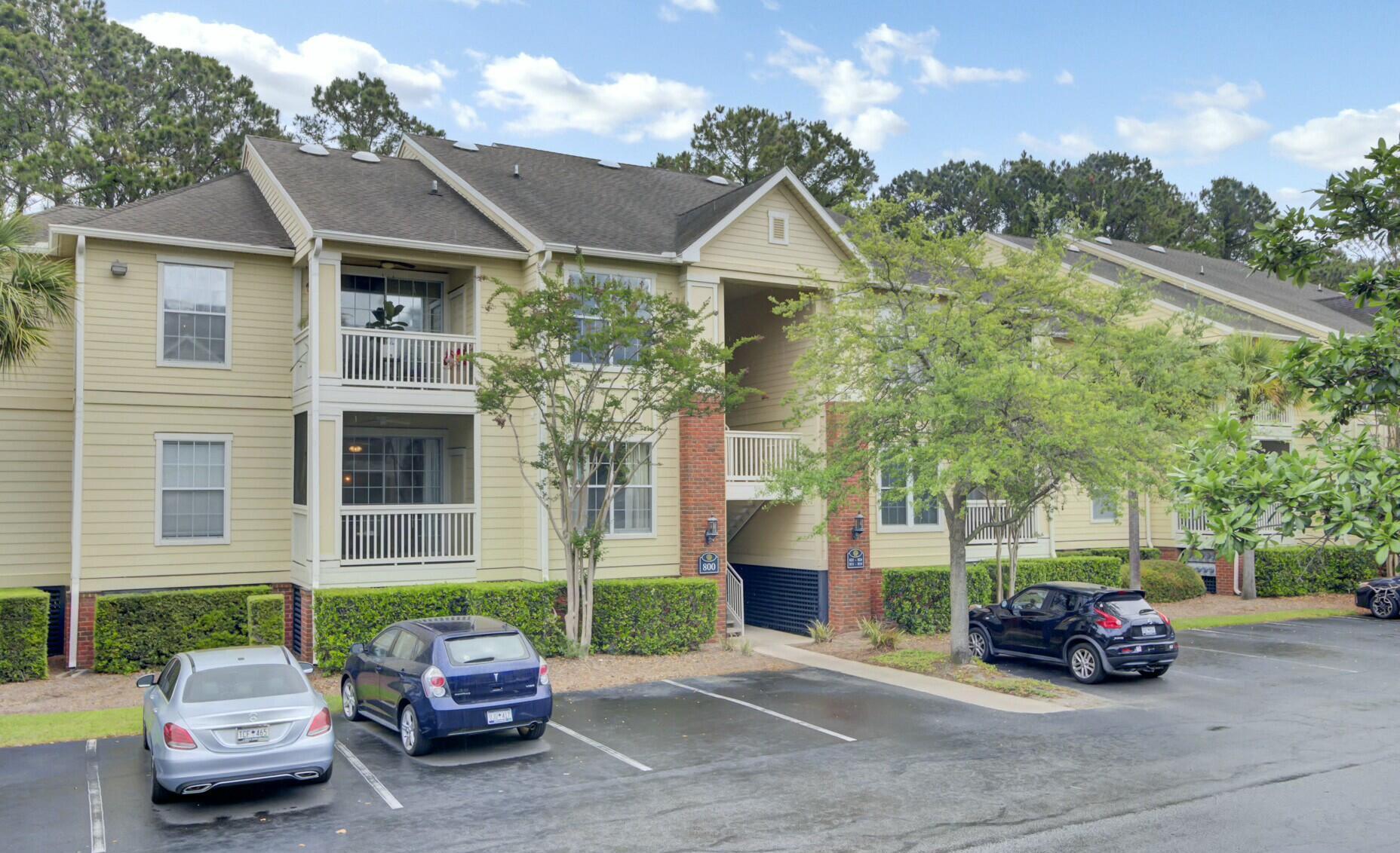 Photo one of 1600 Long Grove Drive # 811 Mount Pleasant SC 29464 | MLS 25012326