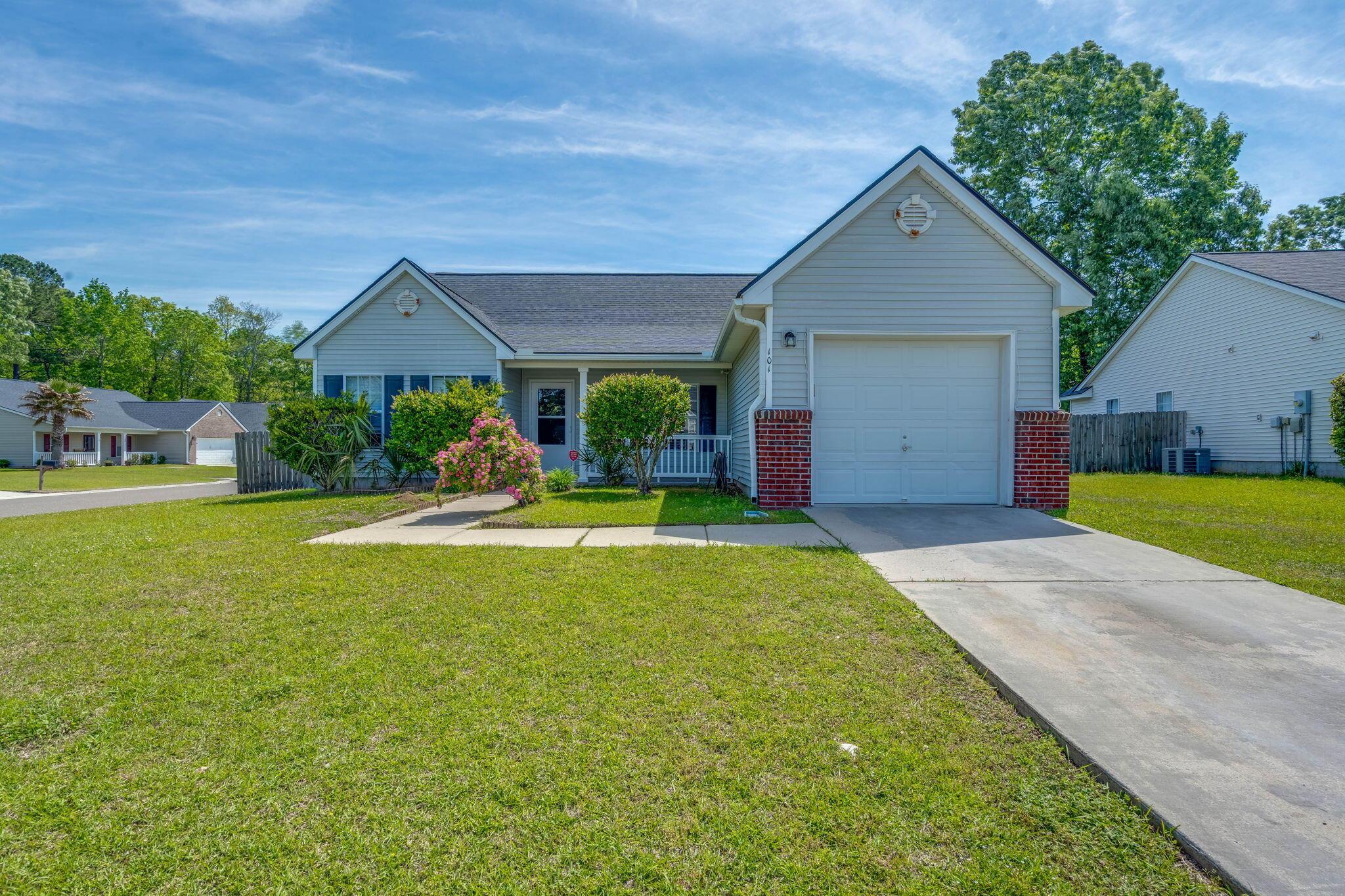 Photo one of 101 Old Tree Rd Goose Creek SC 29445 | MLS 25012414