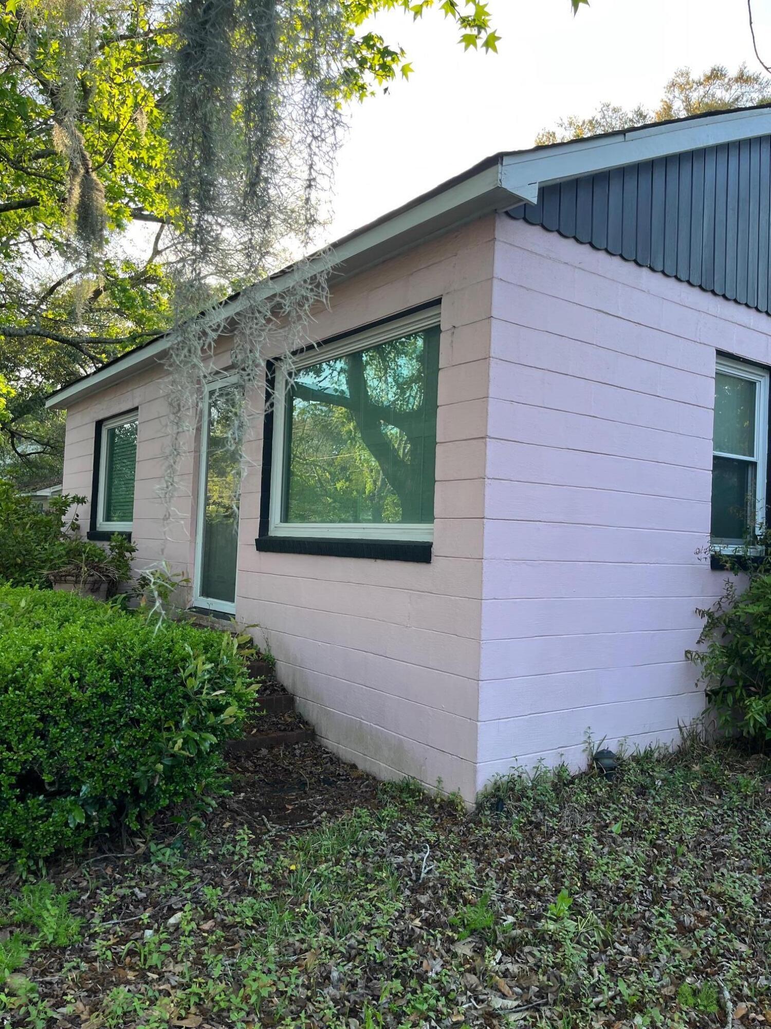 Photo one of 2066 Maybank Hwy James Island SC 29412 | MLS 25012704