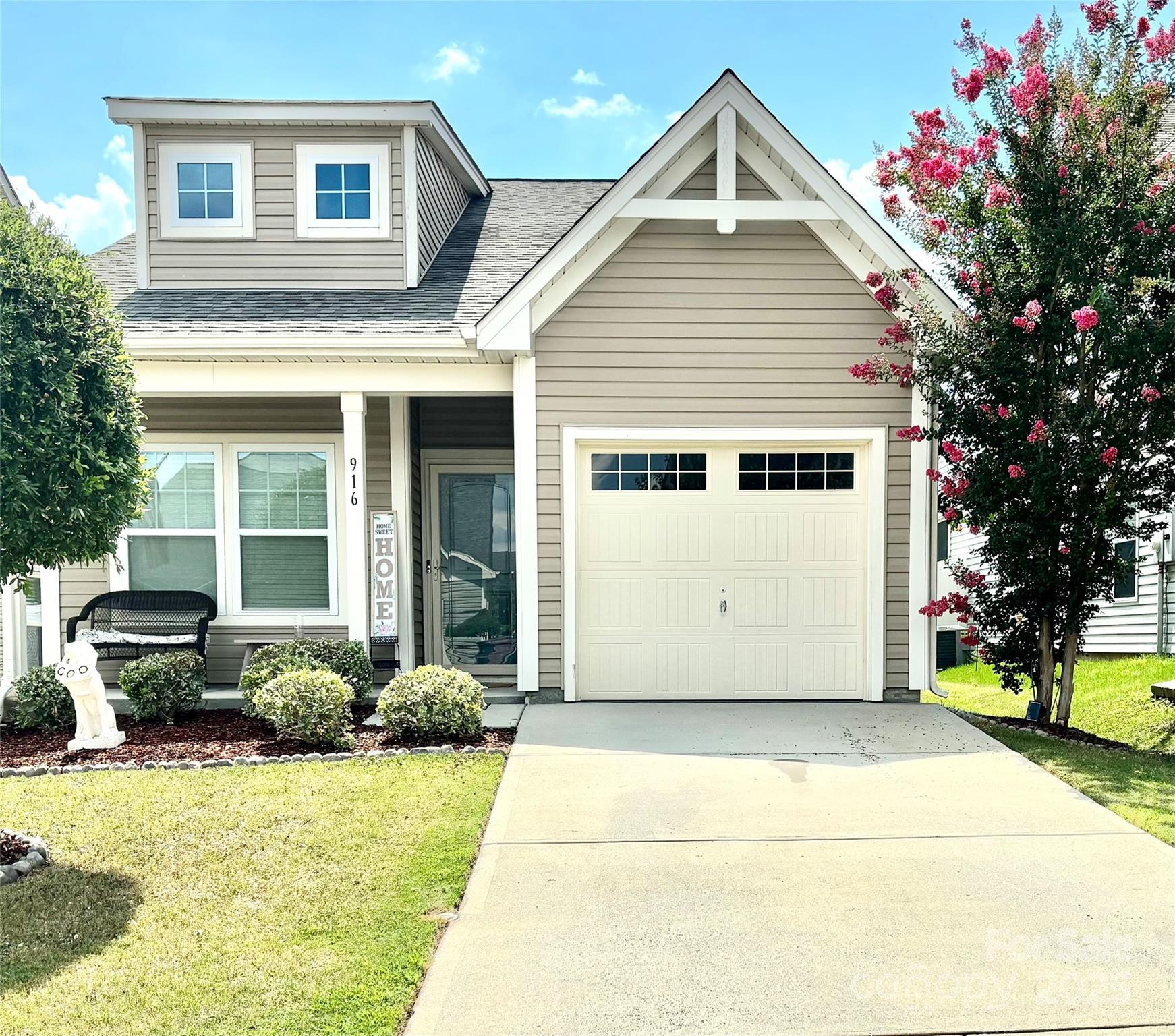 Photo one of 916 Roxburgh Ave Rock Hill SC 29732 | MLS 4157975