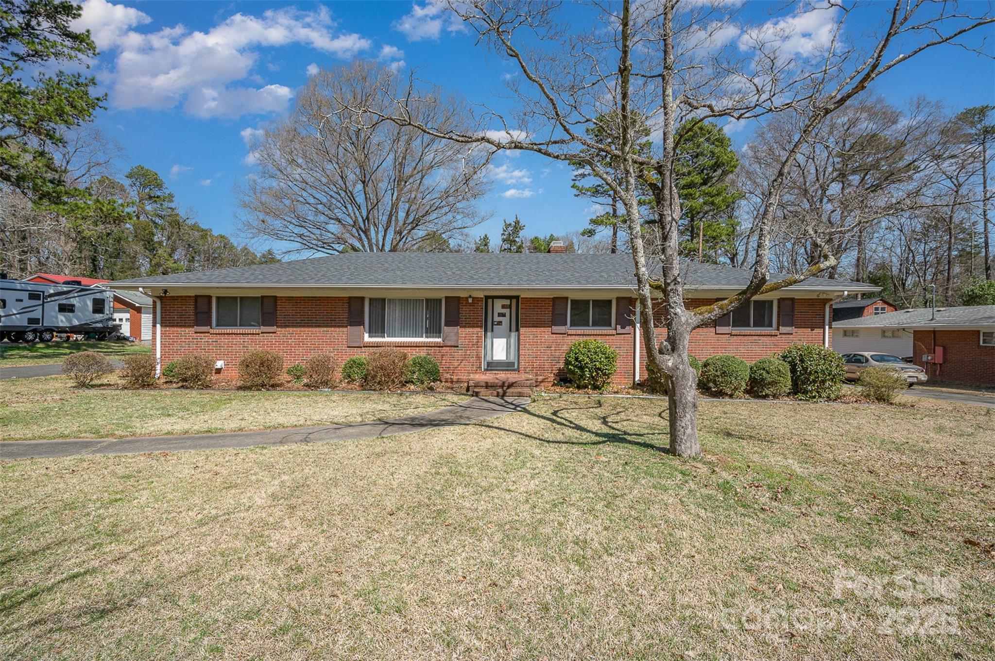 Photo one of 1206 Mineral Springs Rd Charlotte NC 28262 | MLS 4172652