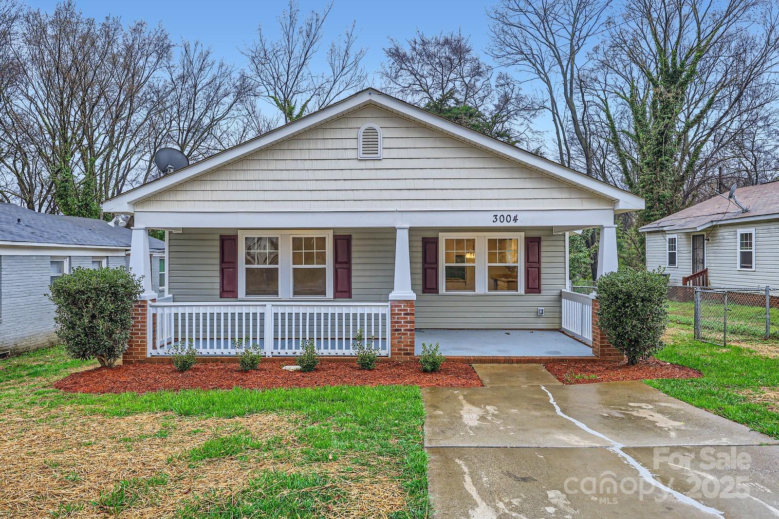 Photo one of 3004 Ridge Ave Charlotte NC 28208 | MLS 4191033