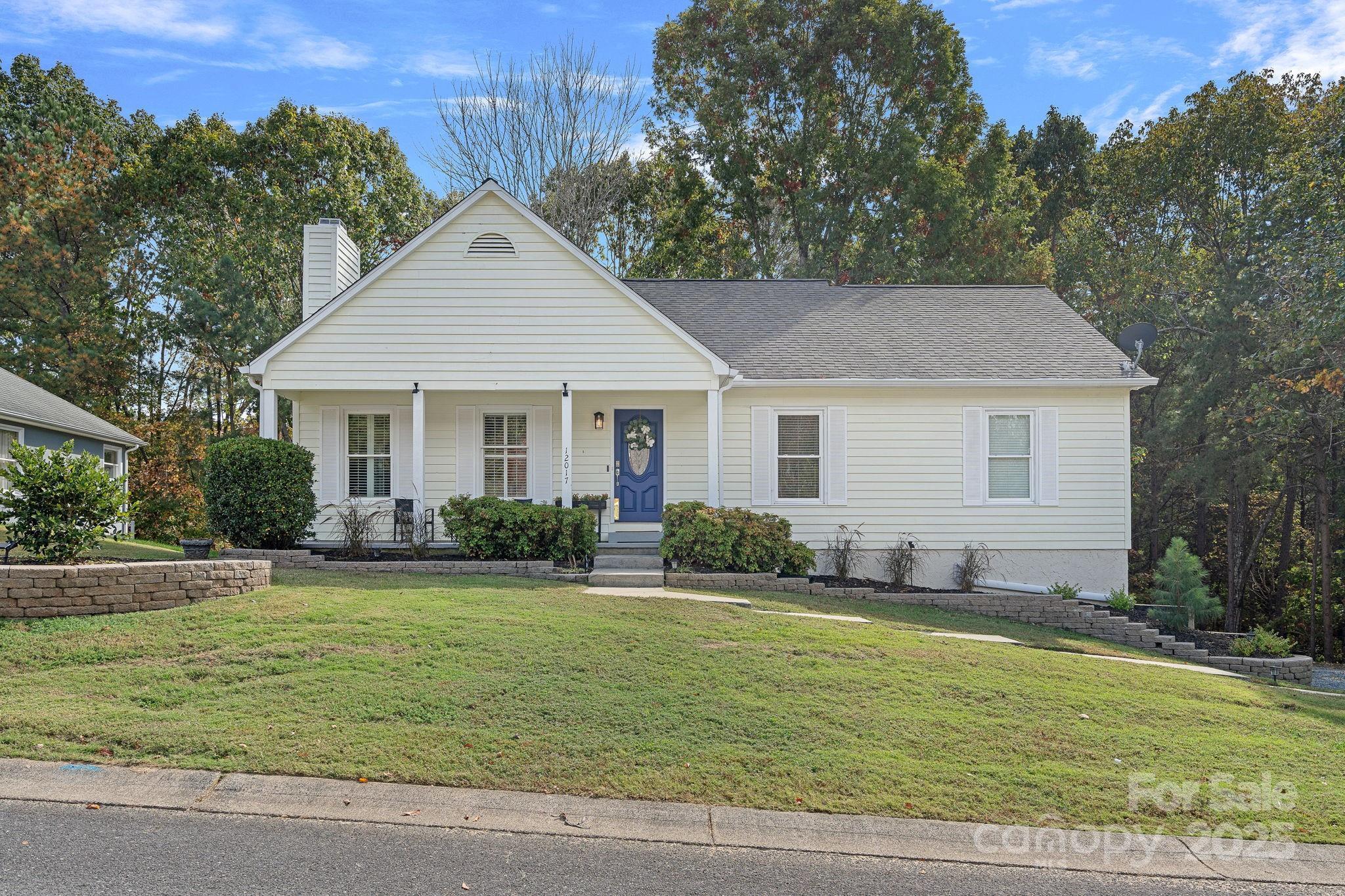 Photo one of 12017 Baywoods Dr Tega Cay SC 29708 | MLS 4196044