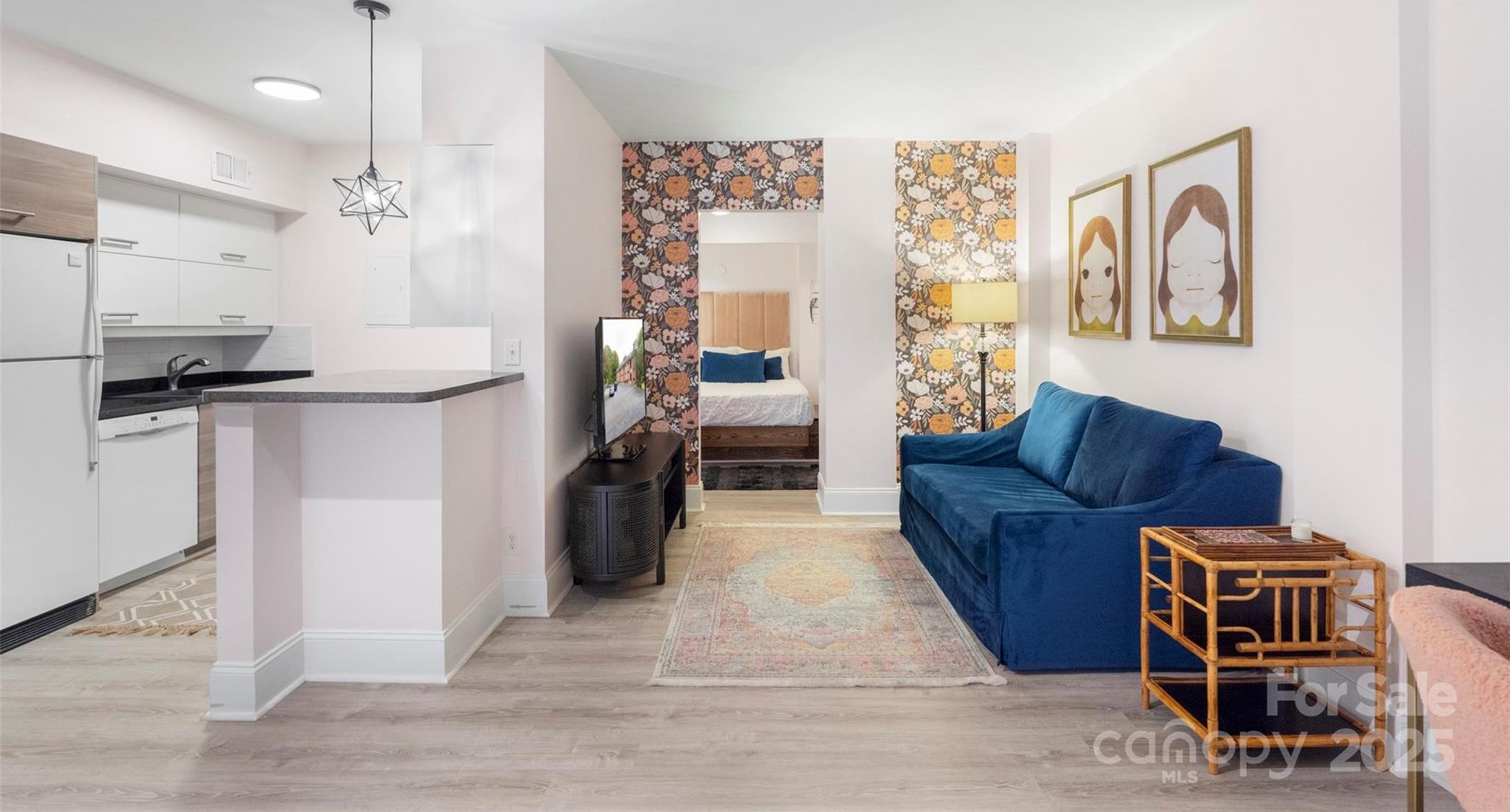 Photo one of 400 Queens Rd # E5 Charlotte NC 28207 | MLS 4197125