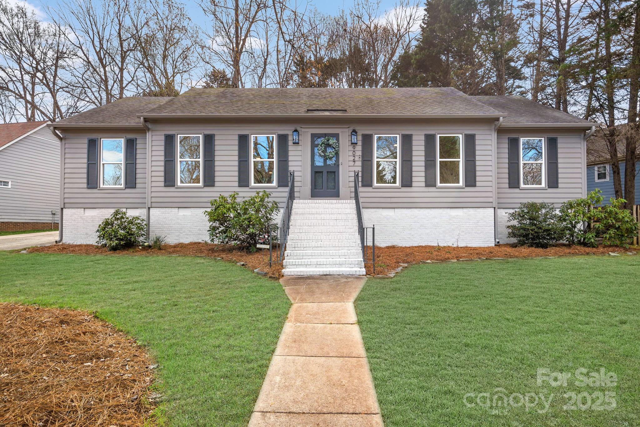 Photo one of 9027 Twin Trail Dr Huntersville NC 28078 | MLS 4198608