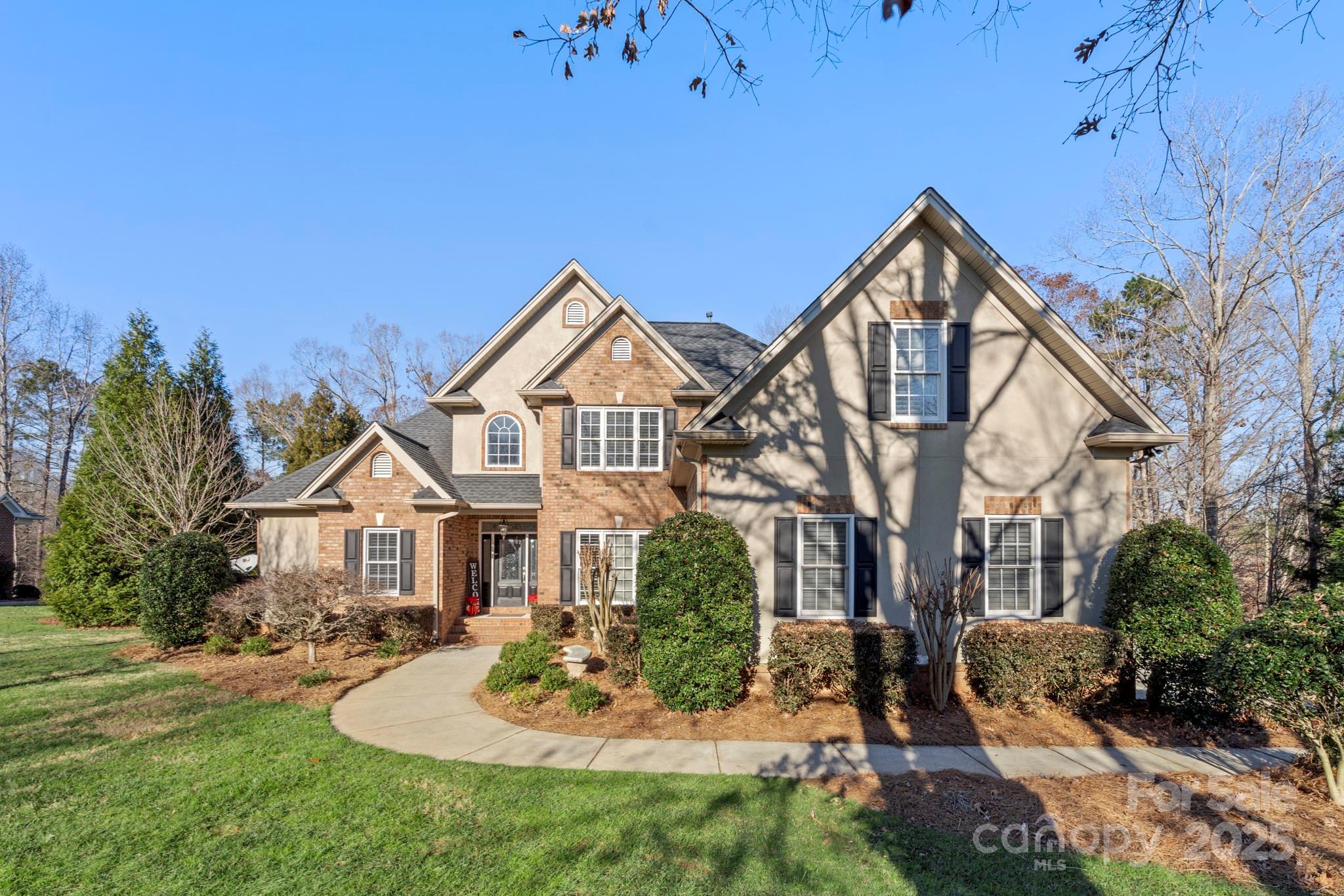 Photo one of 5752 Natoma Rd Lake Wylie SC 29710 | MLS 4200891