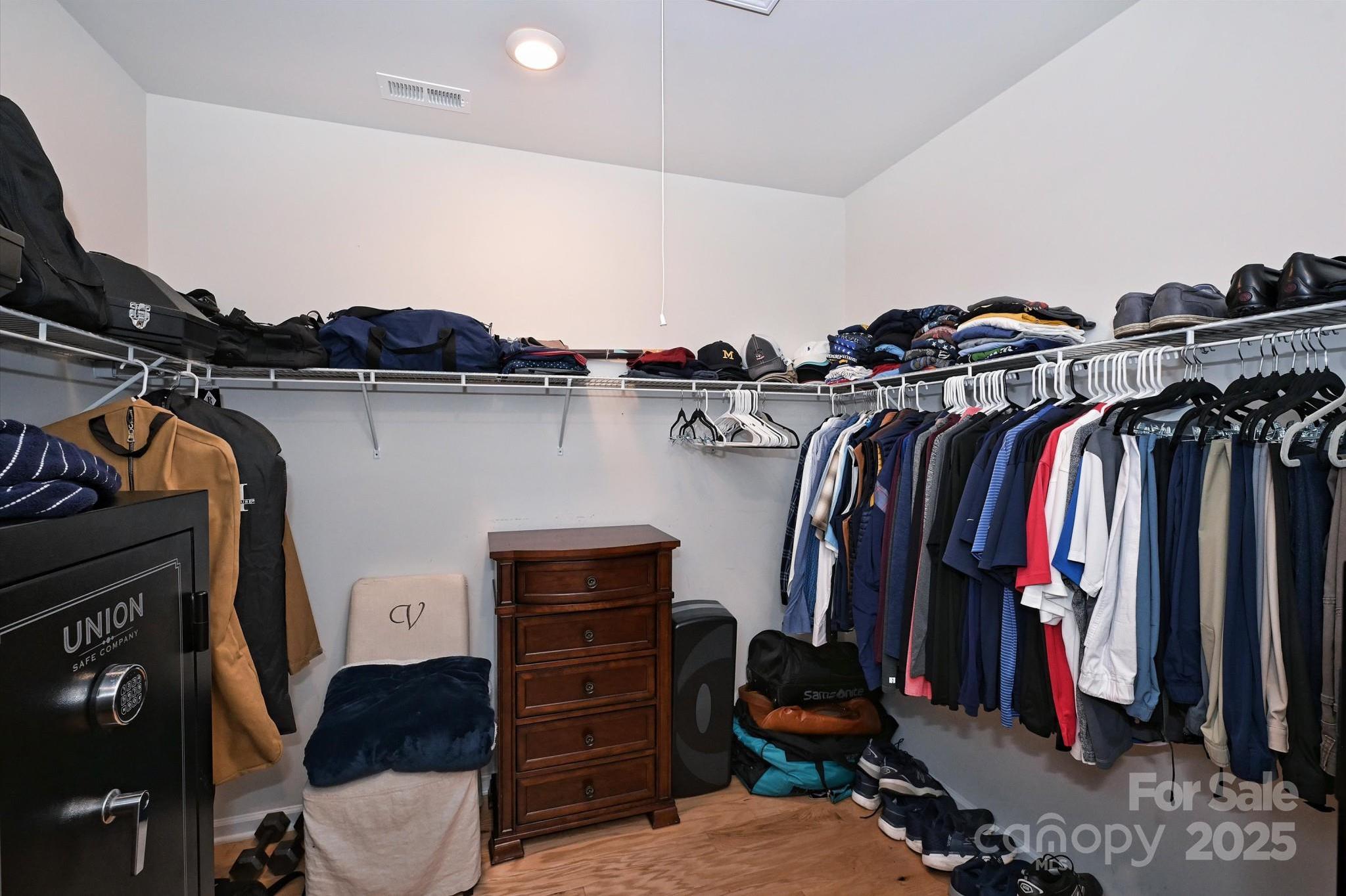 Photo #28