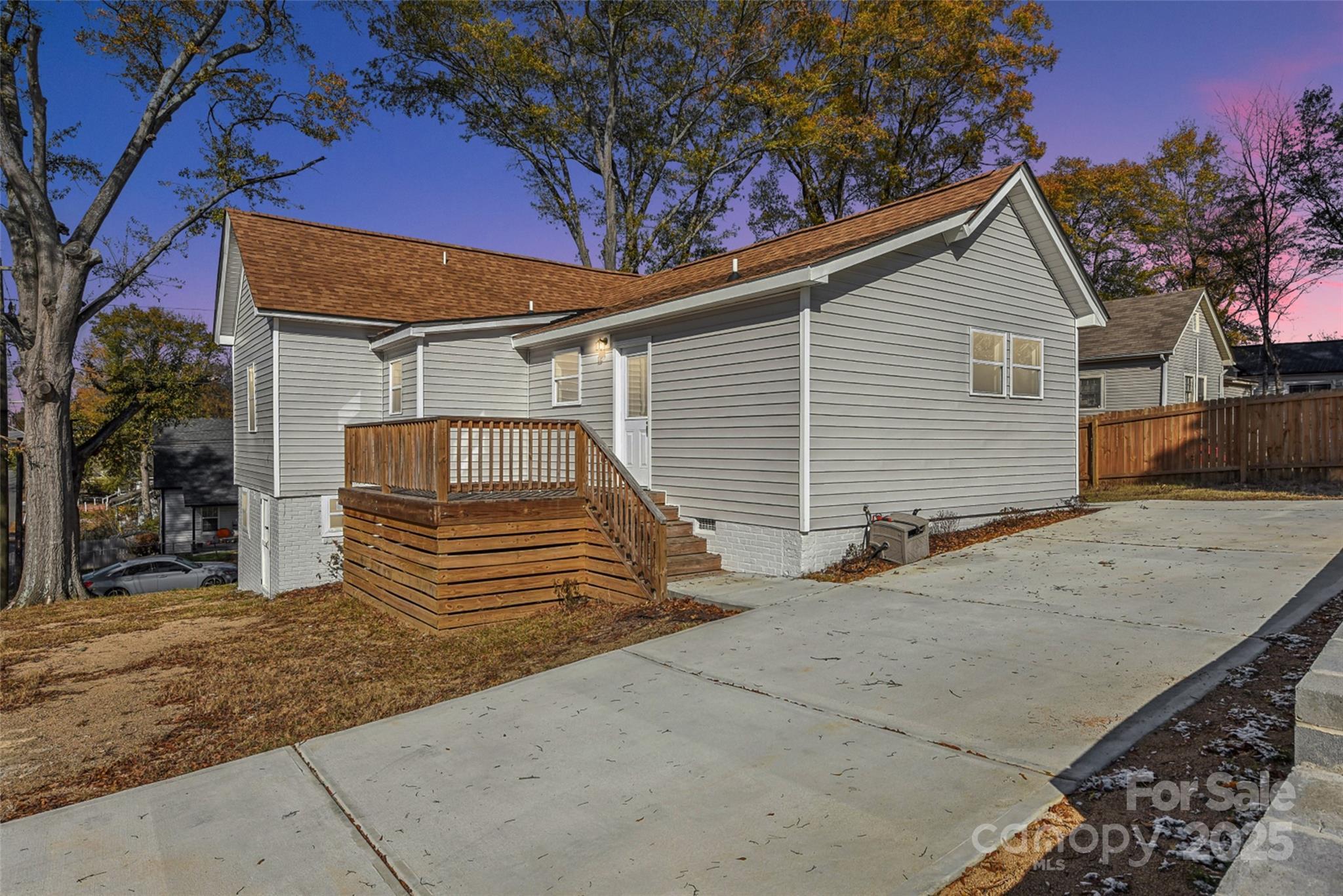 Photo one of 287 Young Sw Ave Concord NC 28025 | MLS 4205386