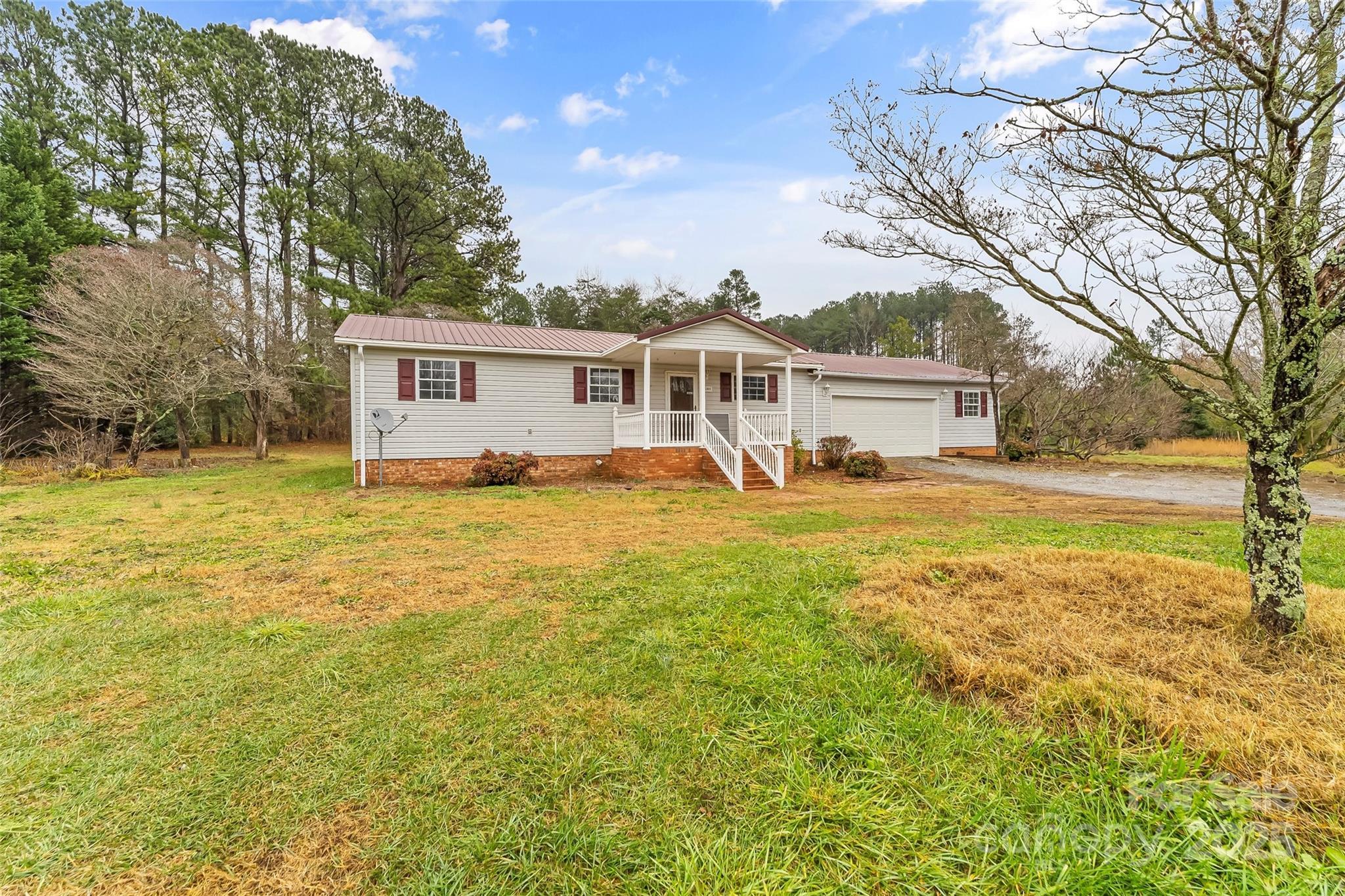 Photo one of 4264 C & B Farm Rd Conover NC 28613 | MLS 4206706