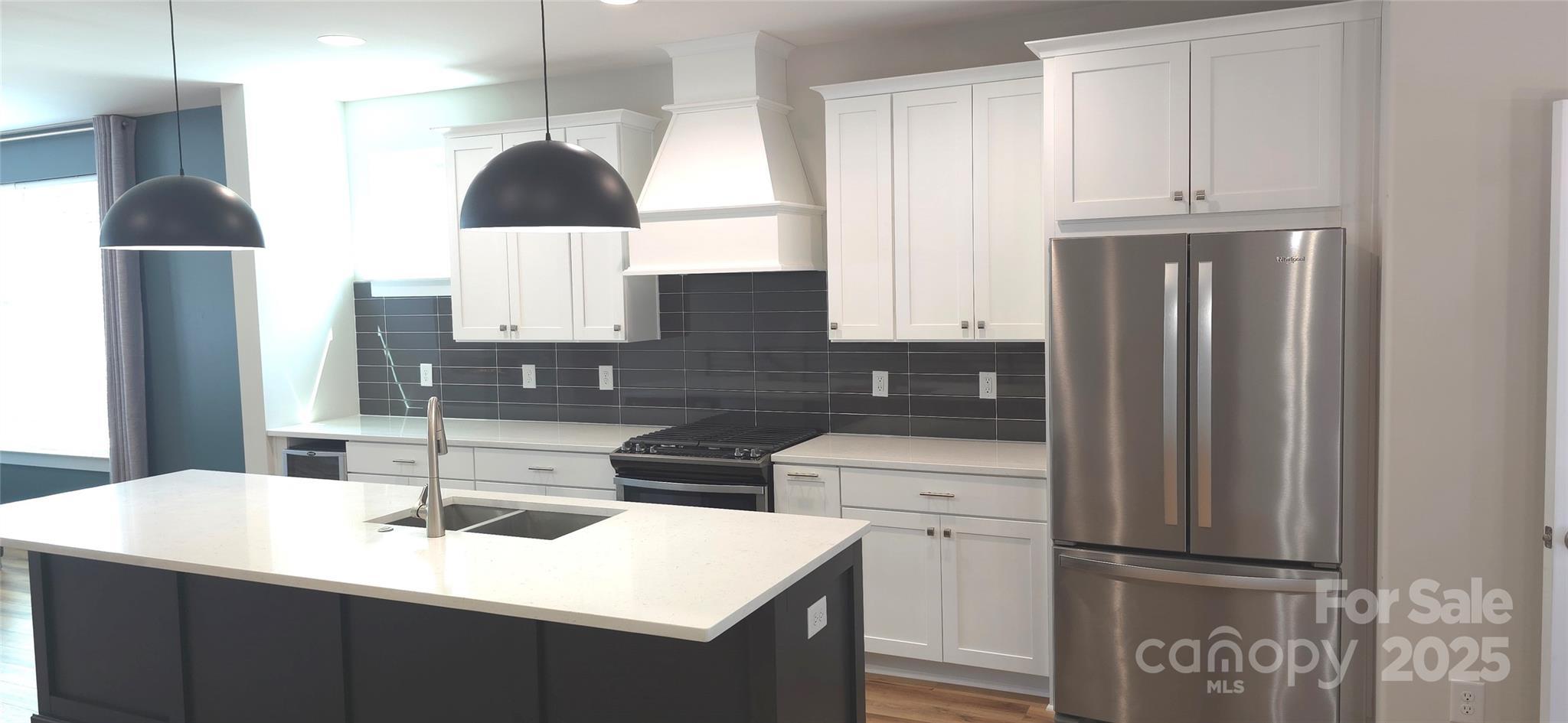Photo one of 327 Coxe Ave Charlotte NC 28208 | MLS 4207516
