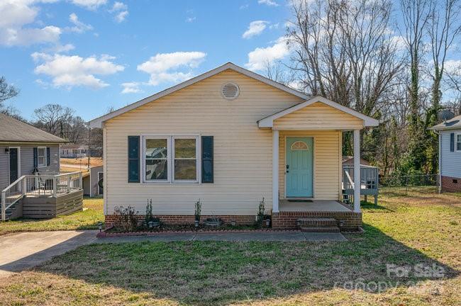 Photo one of 222 E Alabama Ave Bessemer City NC 28016 | MLS 4208114