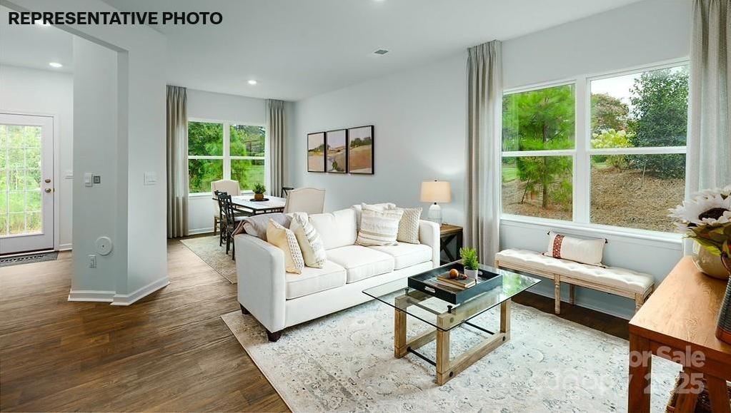Photo one of 717 Wagon Cross Ct York SC 29745 | MLS 4211996
