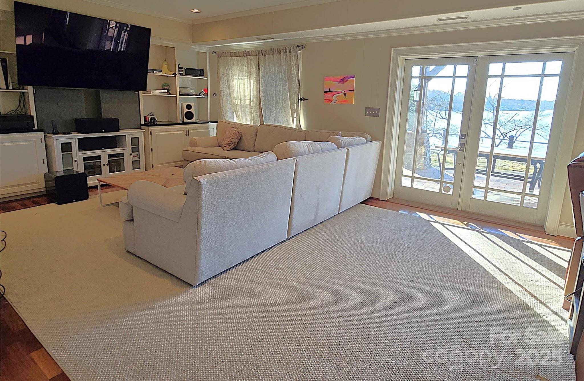 Photo #32