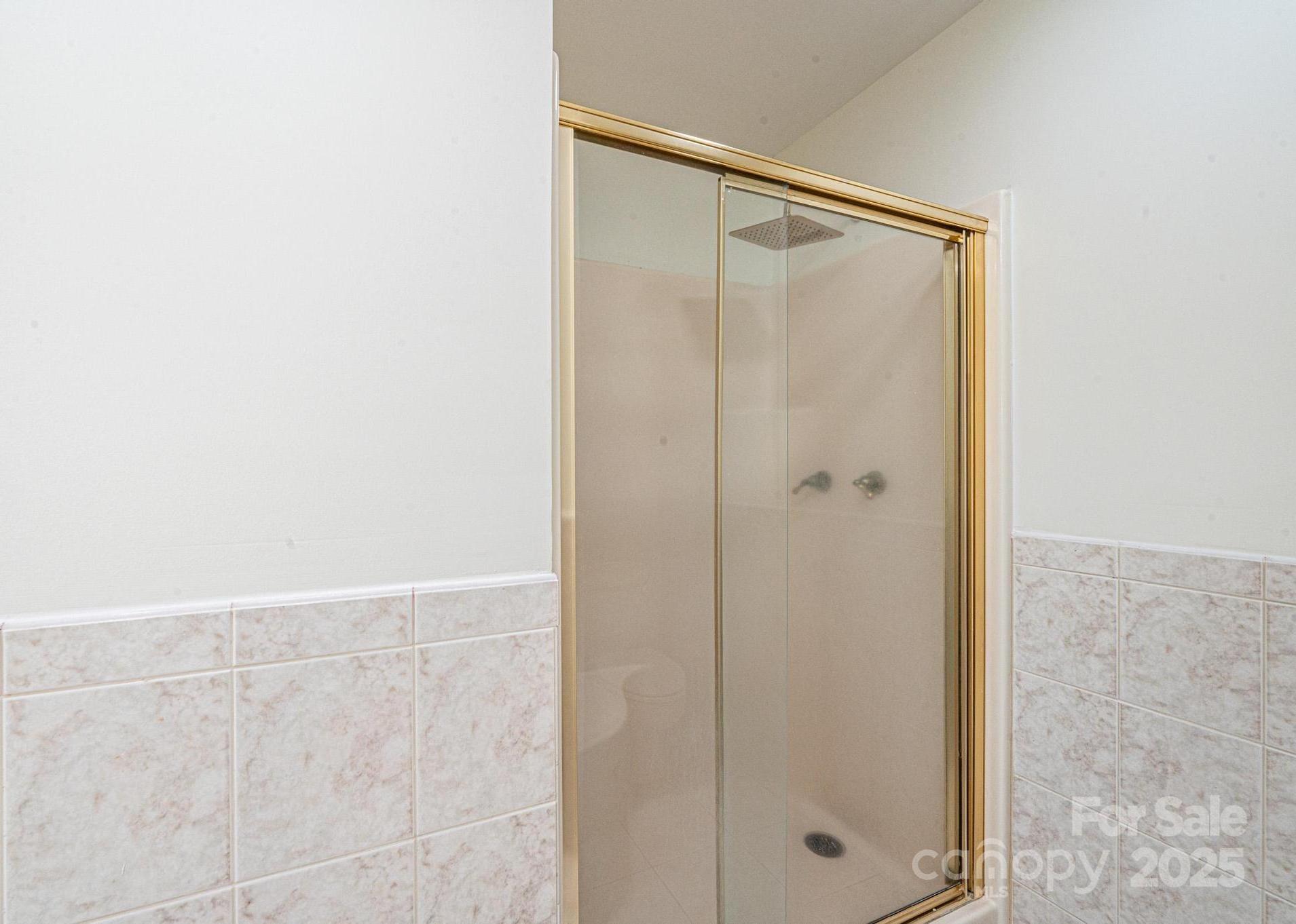 Photo #33