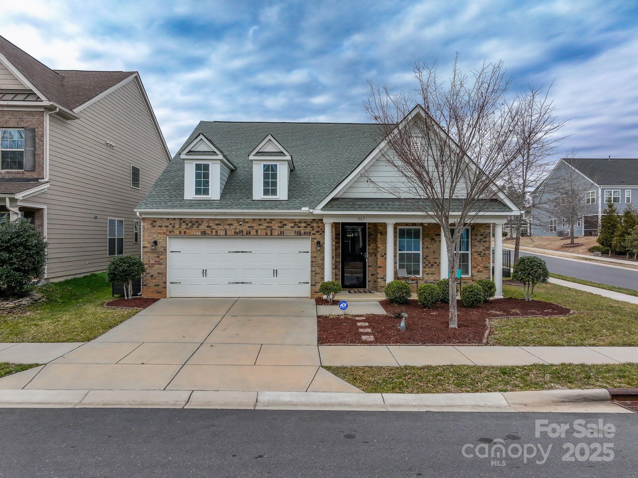Photo one of 867 Pecan Tree Ln Fort Mill SC 29715 | MLS 4215452