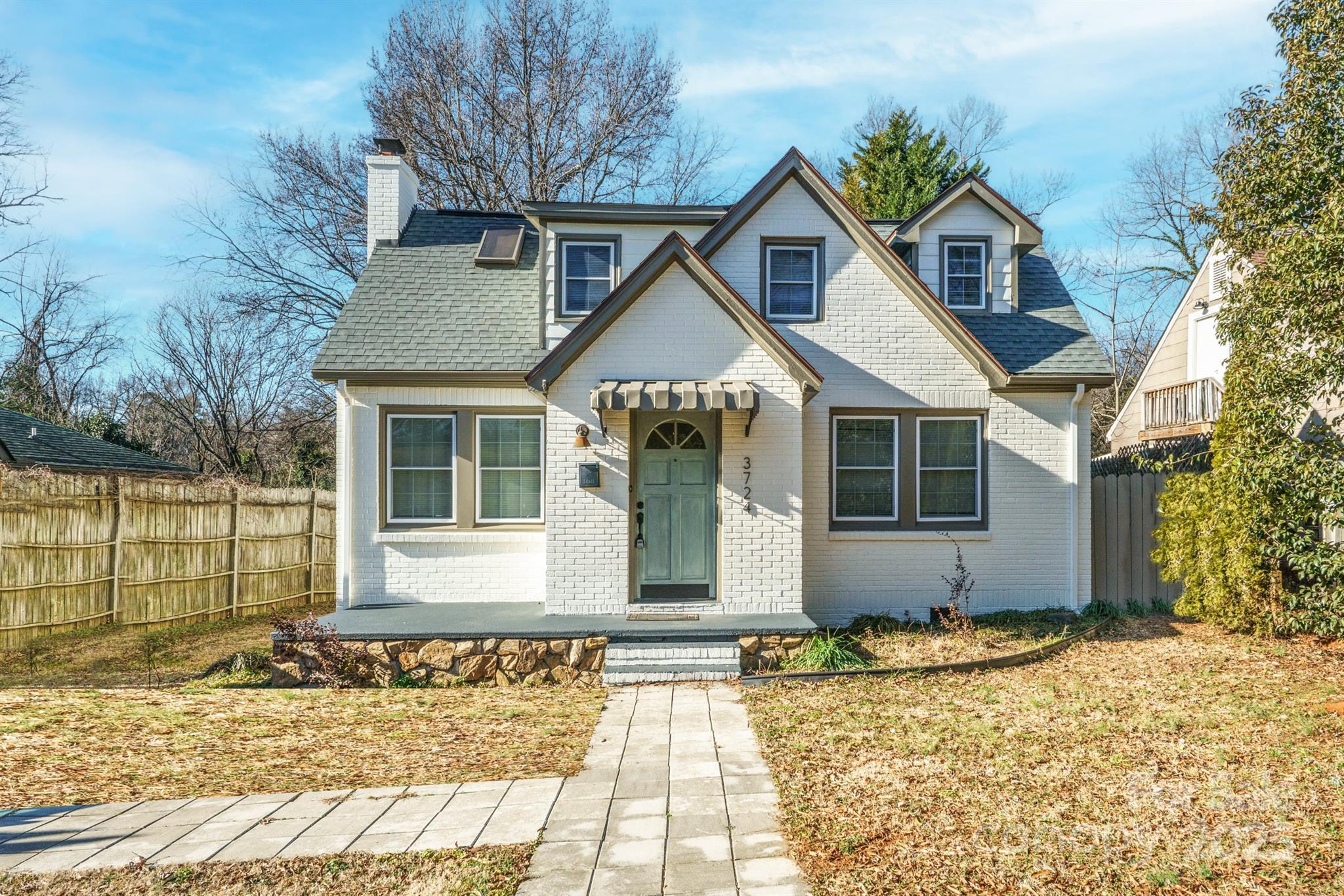 Photo one of 3724 Commonwealth Ave Charlotte NC 28205 | MLS 4215704