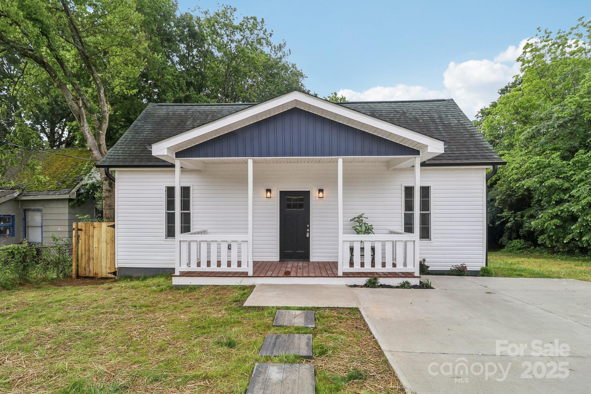 Photo one of 211 Brooklyn Ave Lancaster SC 29720 | MLS 4219170