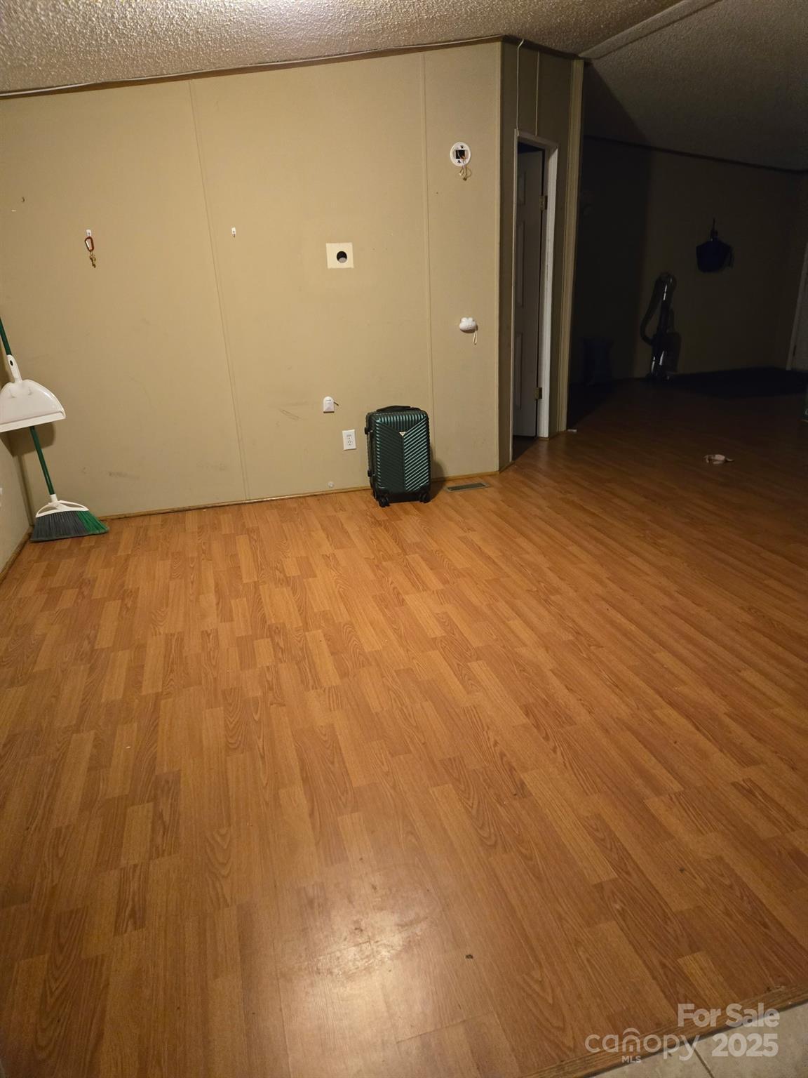 Photo #6