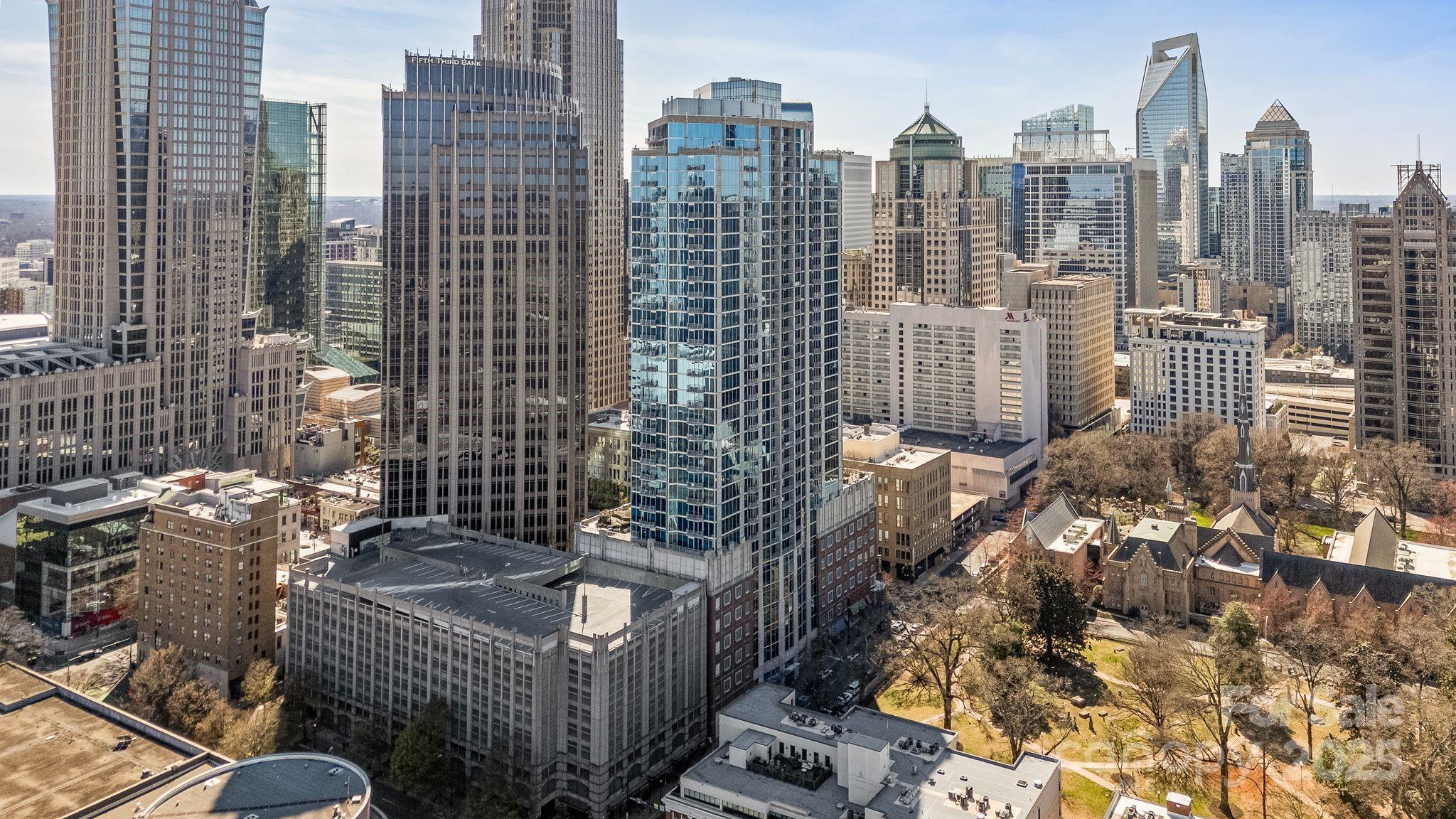 Photo one of 210 N Church St # 2411 Charlotte NC 28202 | MLS 4219707