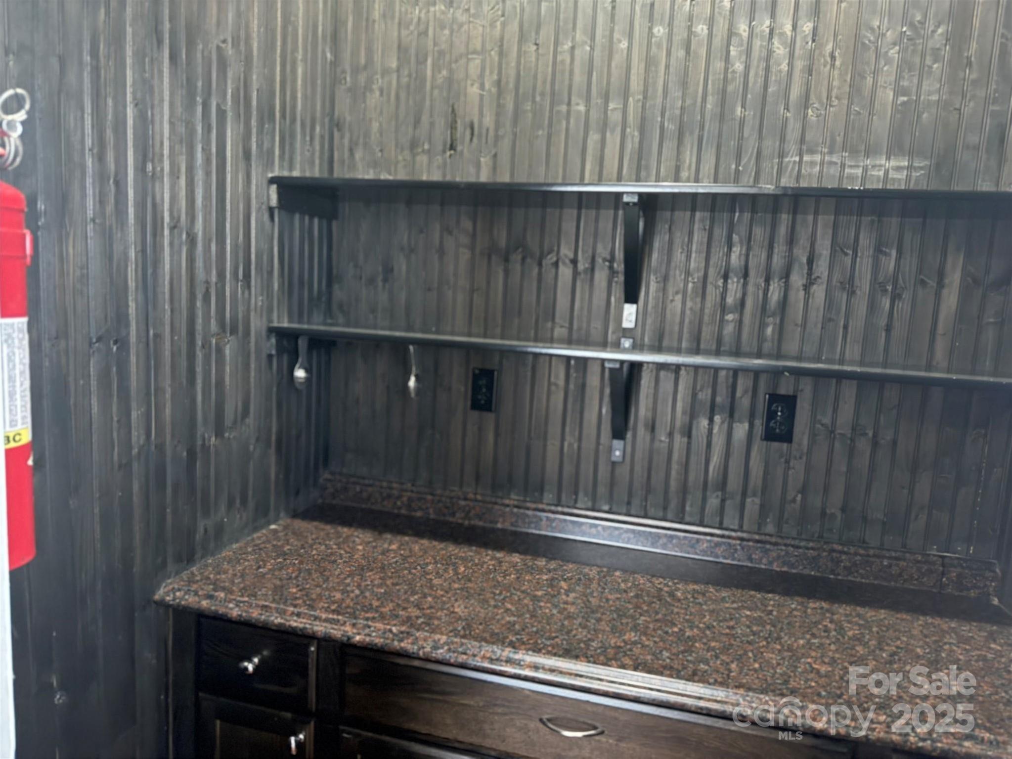 Photo #32