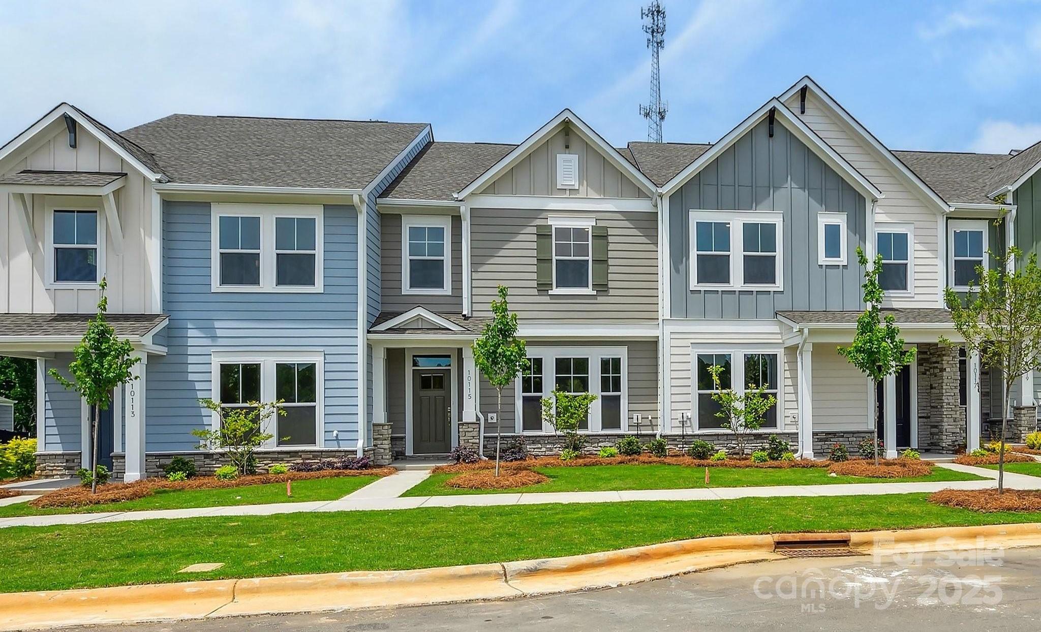 Photo one of 10115 Mamillion Dr Huntersville NC 28078 | MLS 4220437