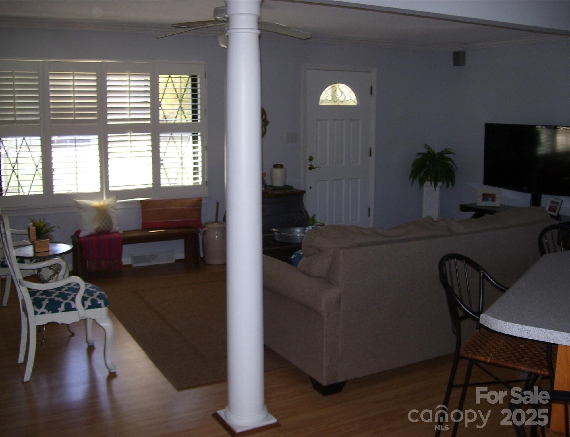 Photo #6