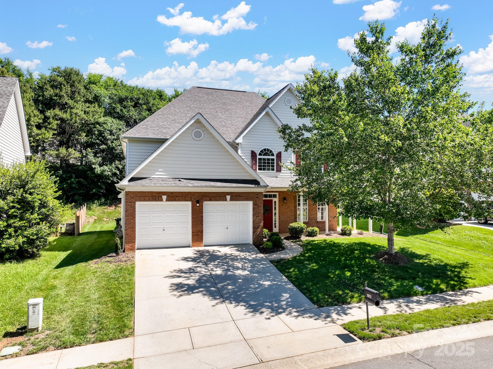 Photo one of 10032 Montrose Nw Dr Charlotte NC 28269 | MLS 4225271