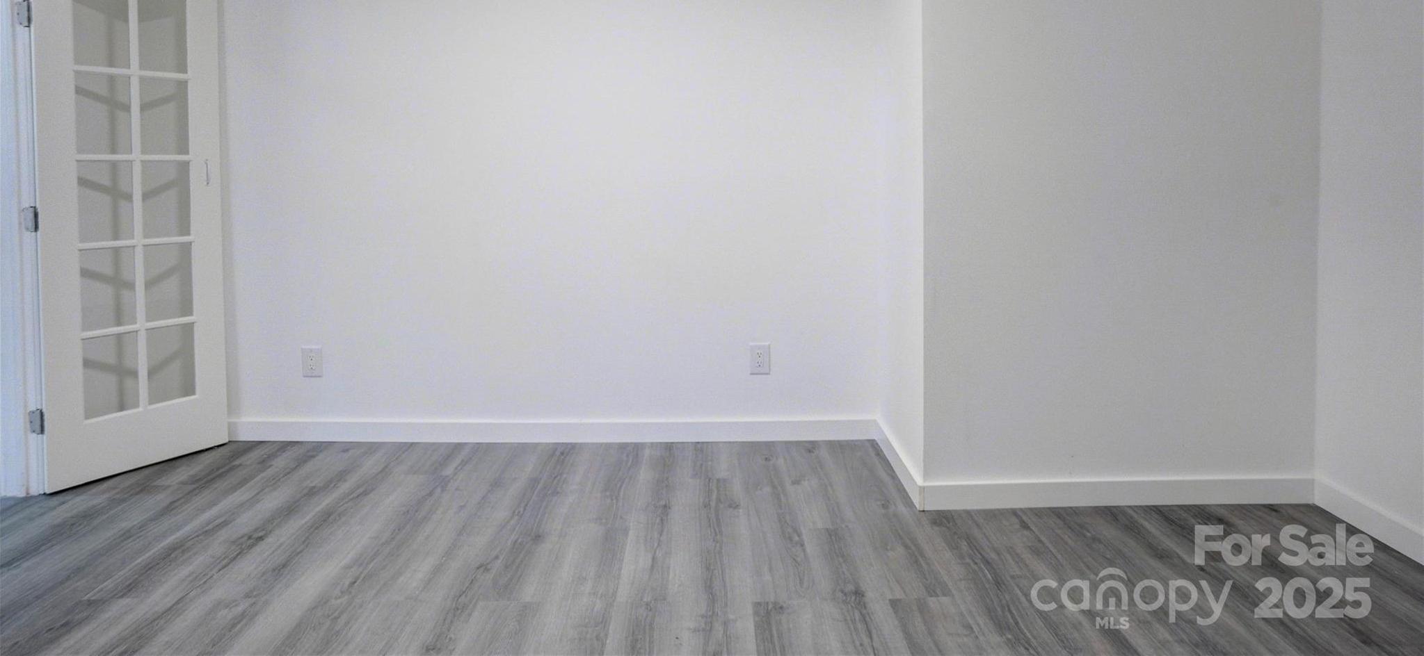 Photo #33