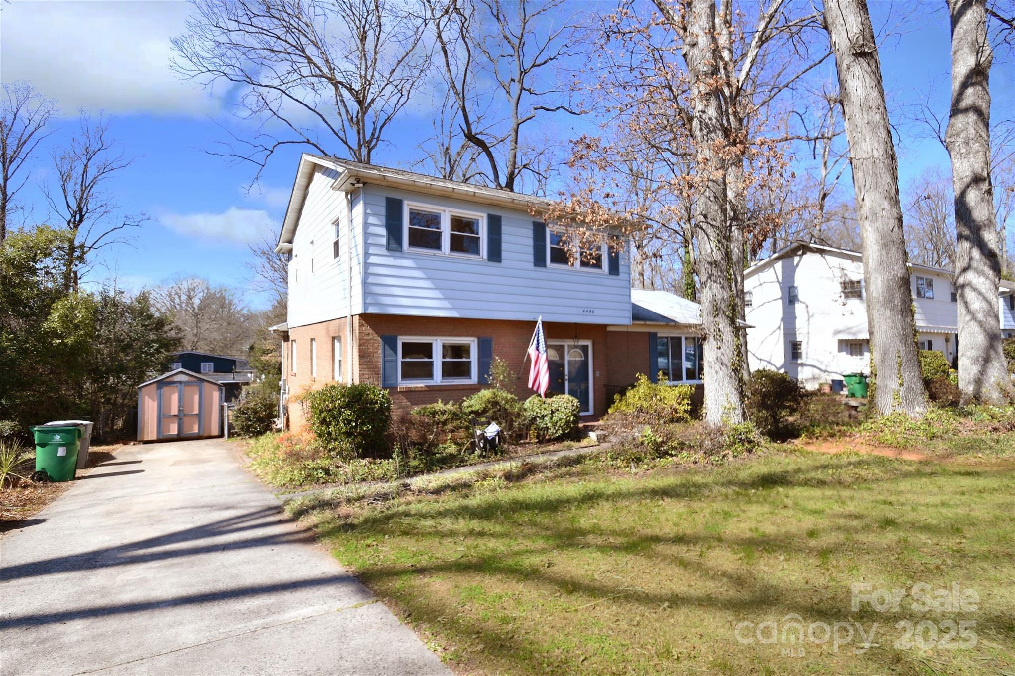 Photo one of 4456 Carriage Drive Cir Charlotte NC 28205 | MLS 4226708