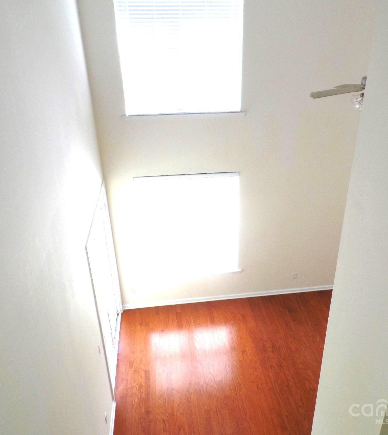 Photo #32