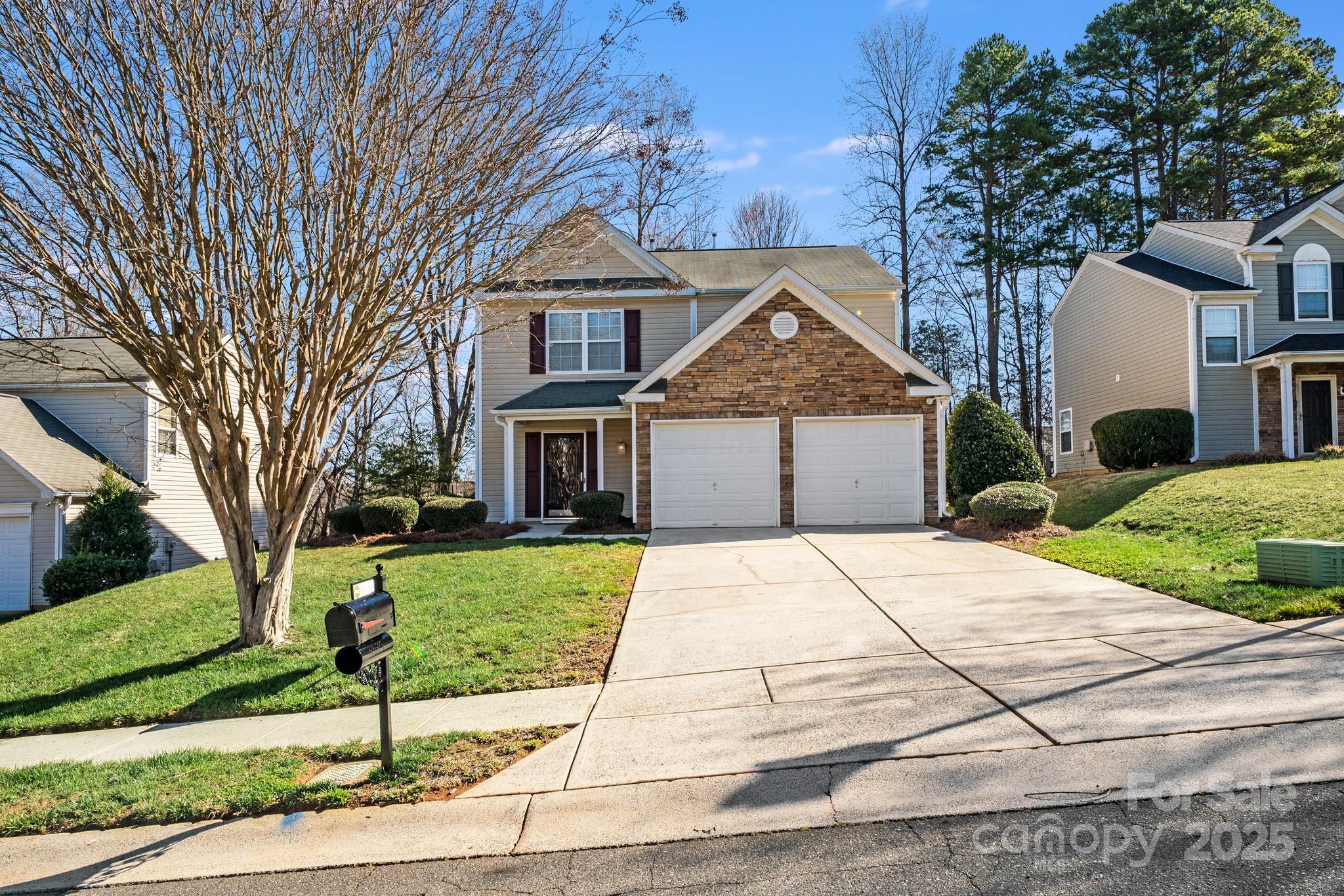 Photo one of 6636 Rustic View Ct Charlotte NC 28216 | MLS 4230446