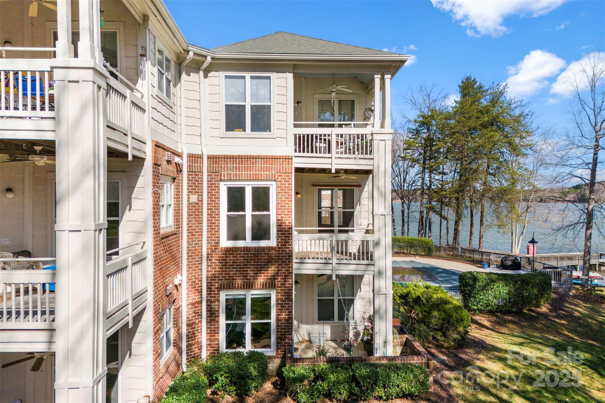 Photo one of 921 Northeast Dr # 26 Davidson NC 28036 | MLS 4230414