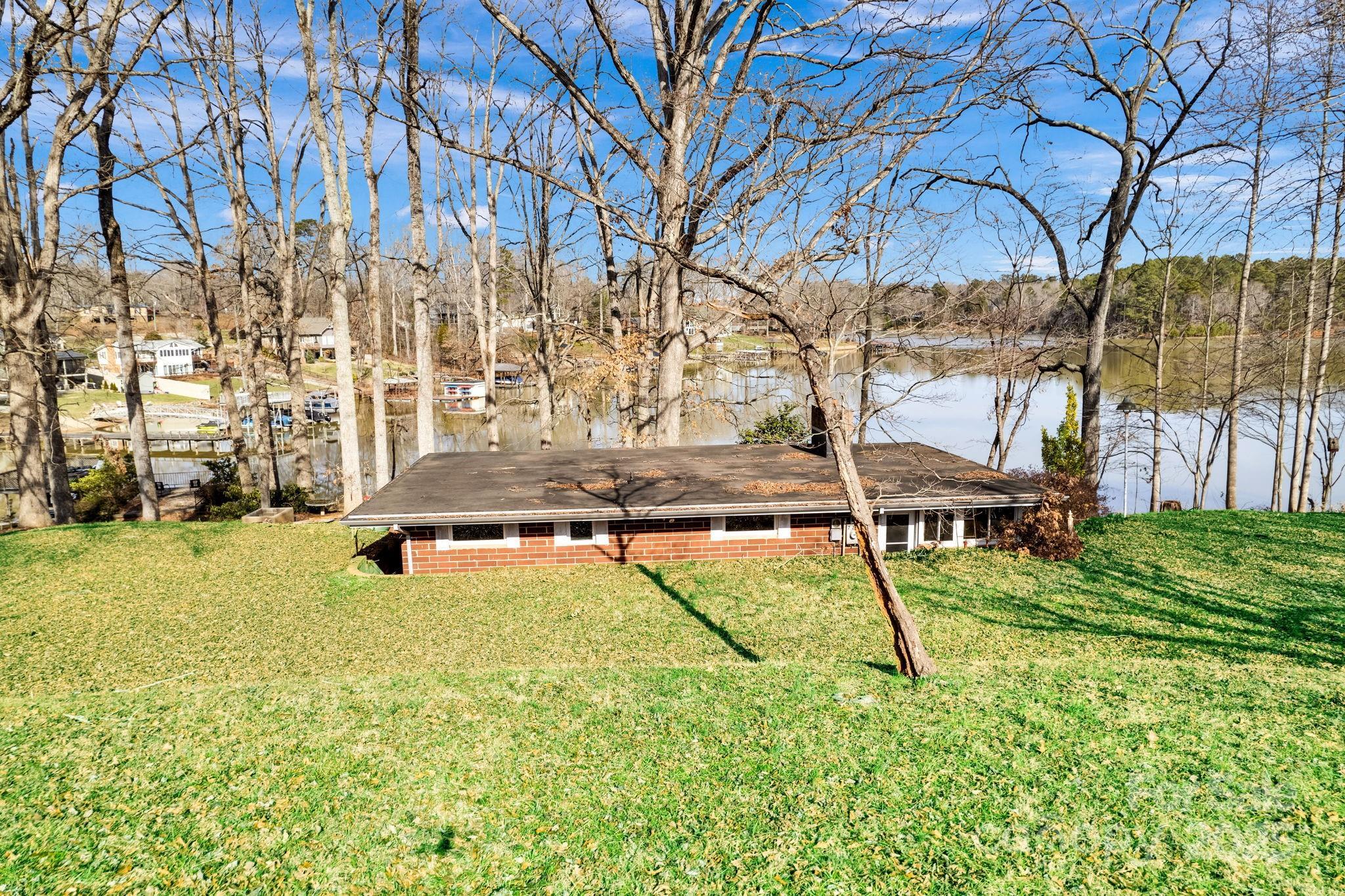 Photo one of 7262 Right Angle St Sherrills Ford NC 28673 | MLS 4230540