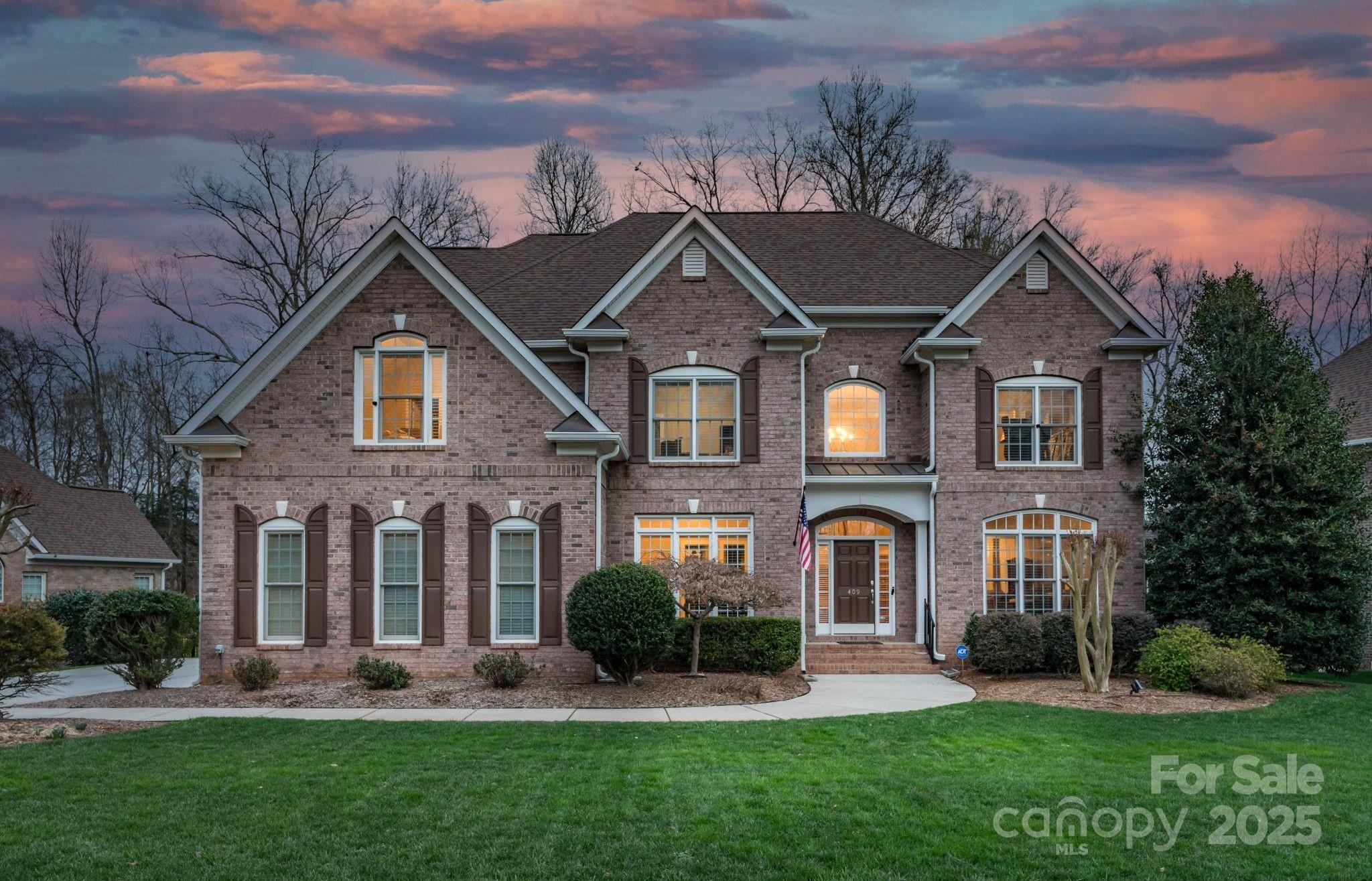 Photo one of 409 Conaway Ct Waxhaw NC 28173 | MLS 4230609