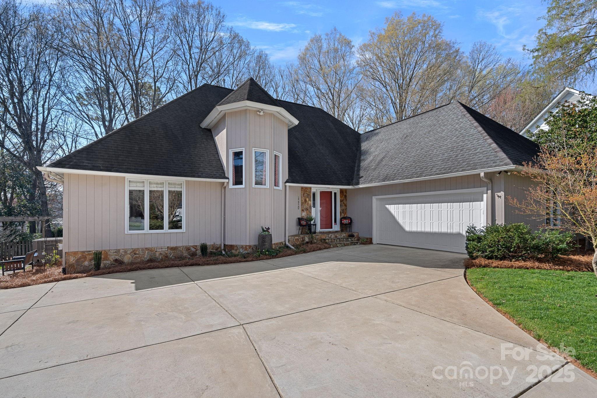 Photo one of 420 Medearis Dr Charlotte NC 28211 | MLS 4230708