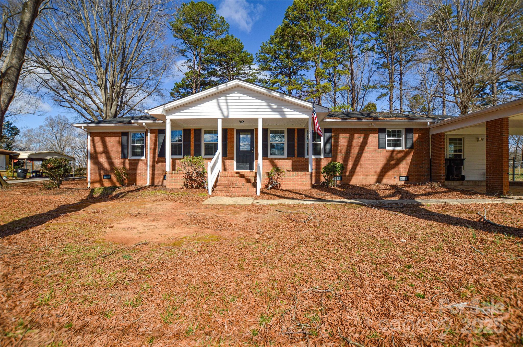 Photo one of 571 Amity Se Ave Concord NC 28025 | MLS 4230998