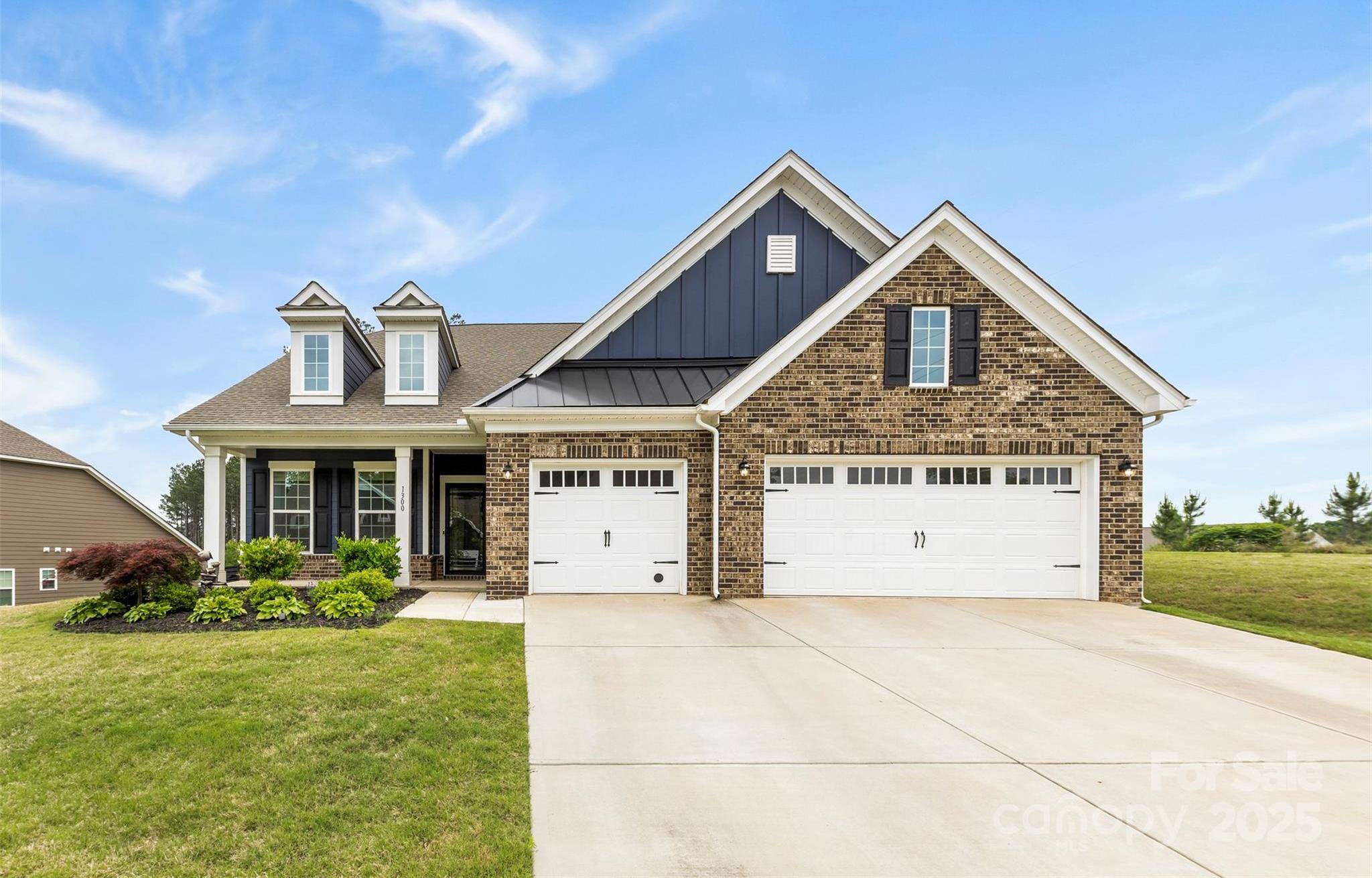 Photo one of 1300 Dali Blvd Mount Holly NC 28120 | MLS 4231011