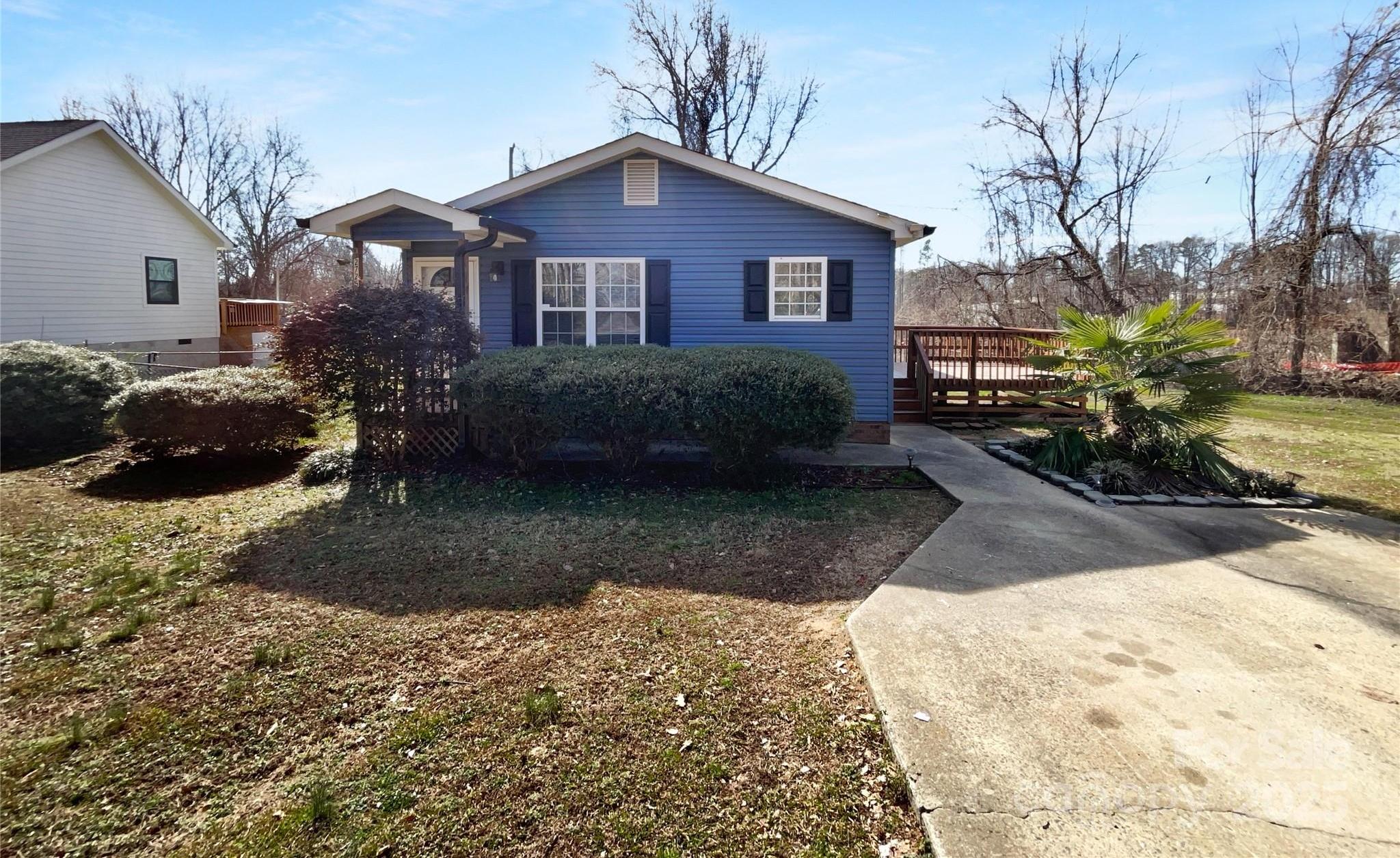 Photo one of 2725 Fair Oaks Dr Gastonia NC 28054 | MLS 4231526