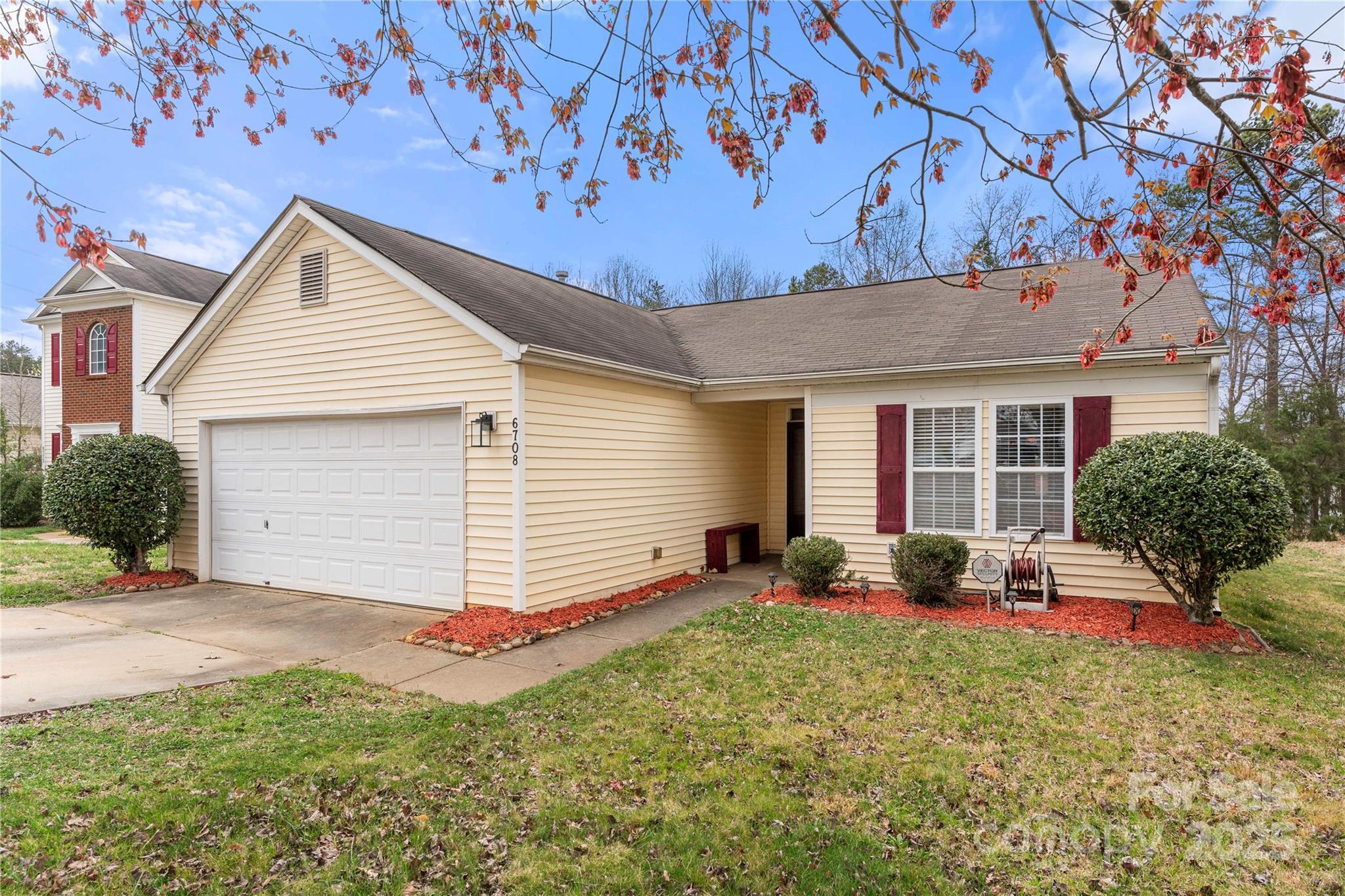 Photo one of 6708 Burning Oak Ln Charlotte NC 28216 | MLS 4231591