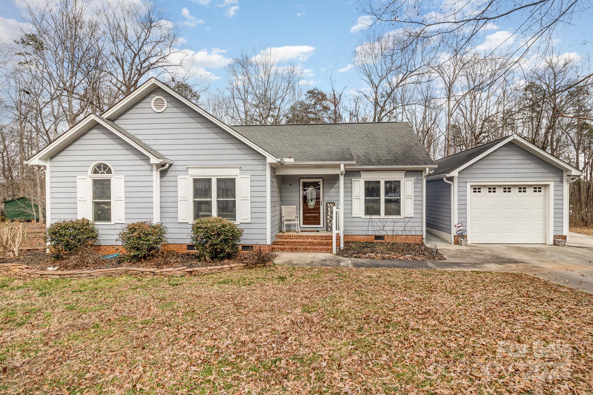 Photo one of 207 Cypress Dr Gastonia NC 28052 | MLS 4231638