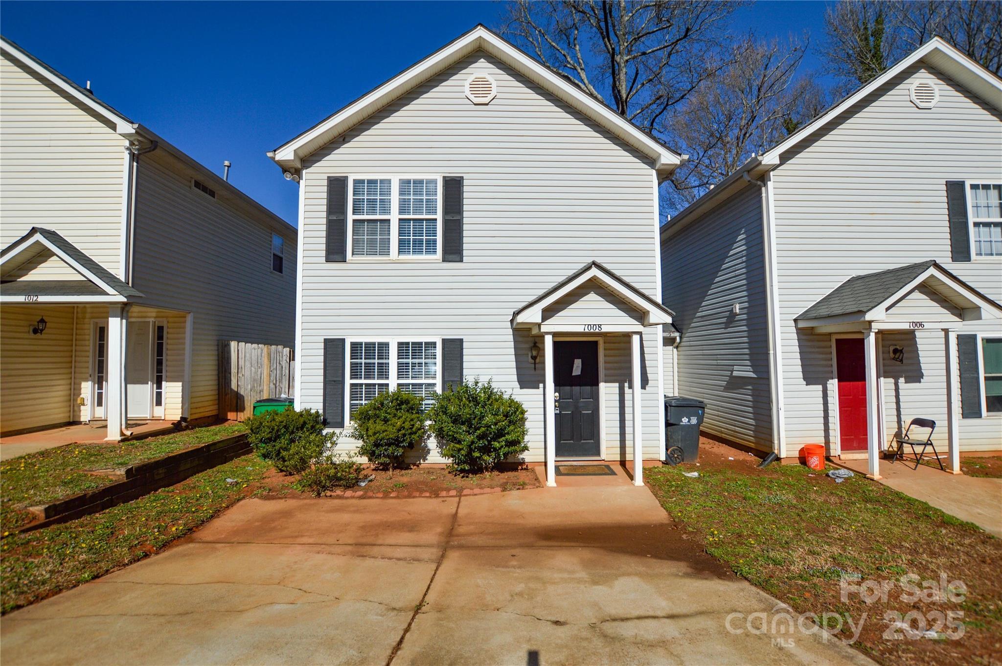 Photo one of 1008 Beaugard Dr Charlotte NC 28208 | MLS 4231714