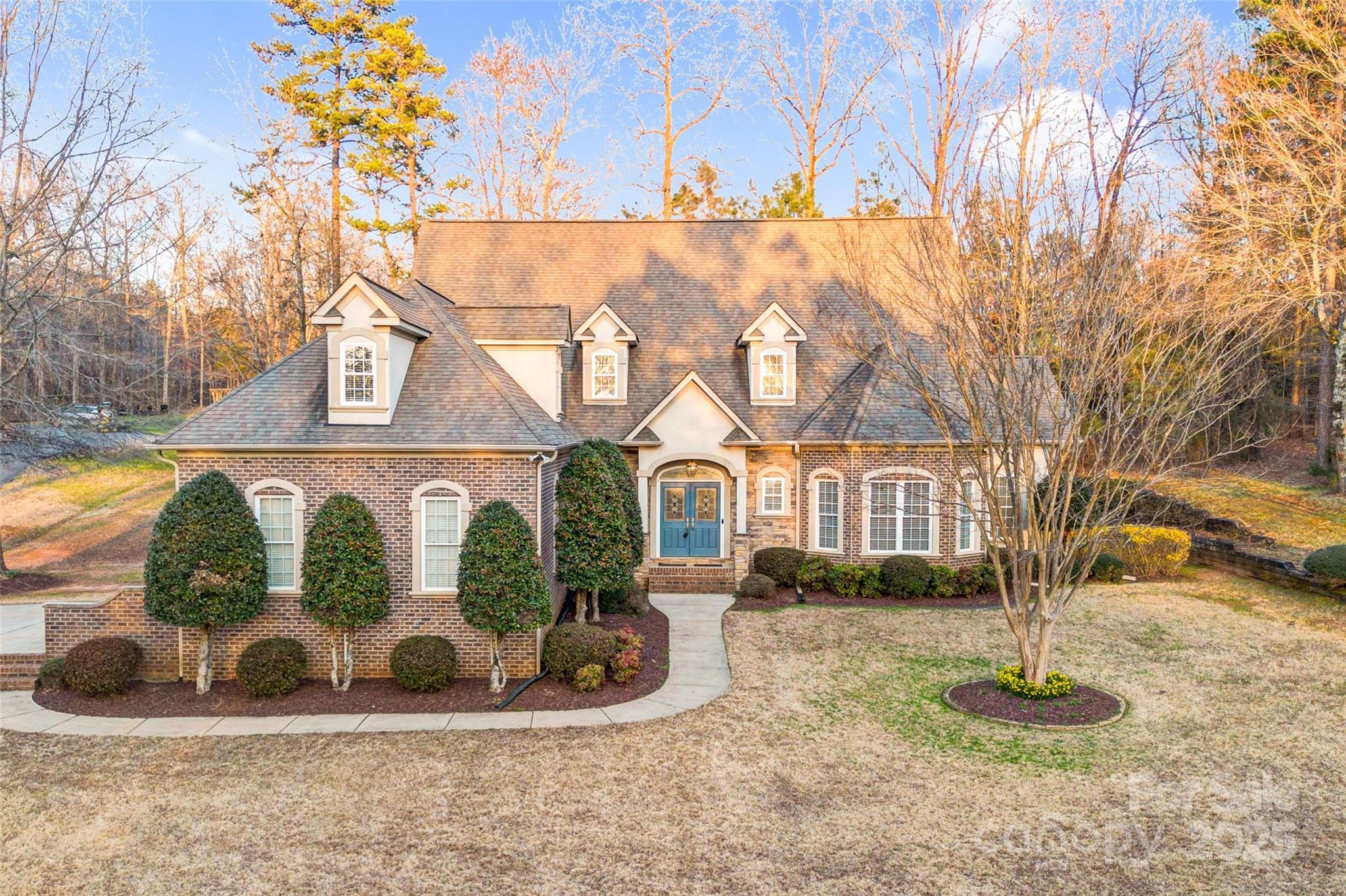 Photo one of 8005 Bridger Pt Waxhaw NC 28173 | MLS 4231764