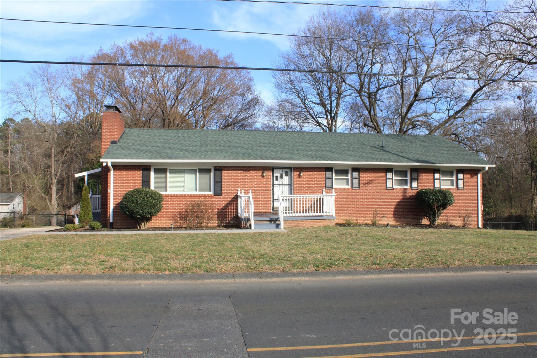 Photo one of 1060 Laurel Ln Gastonia NC 28054 | MLS 4231850