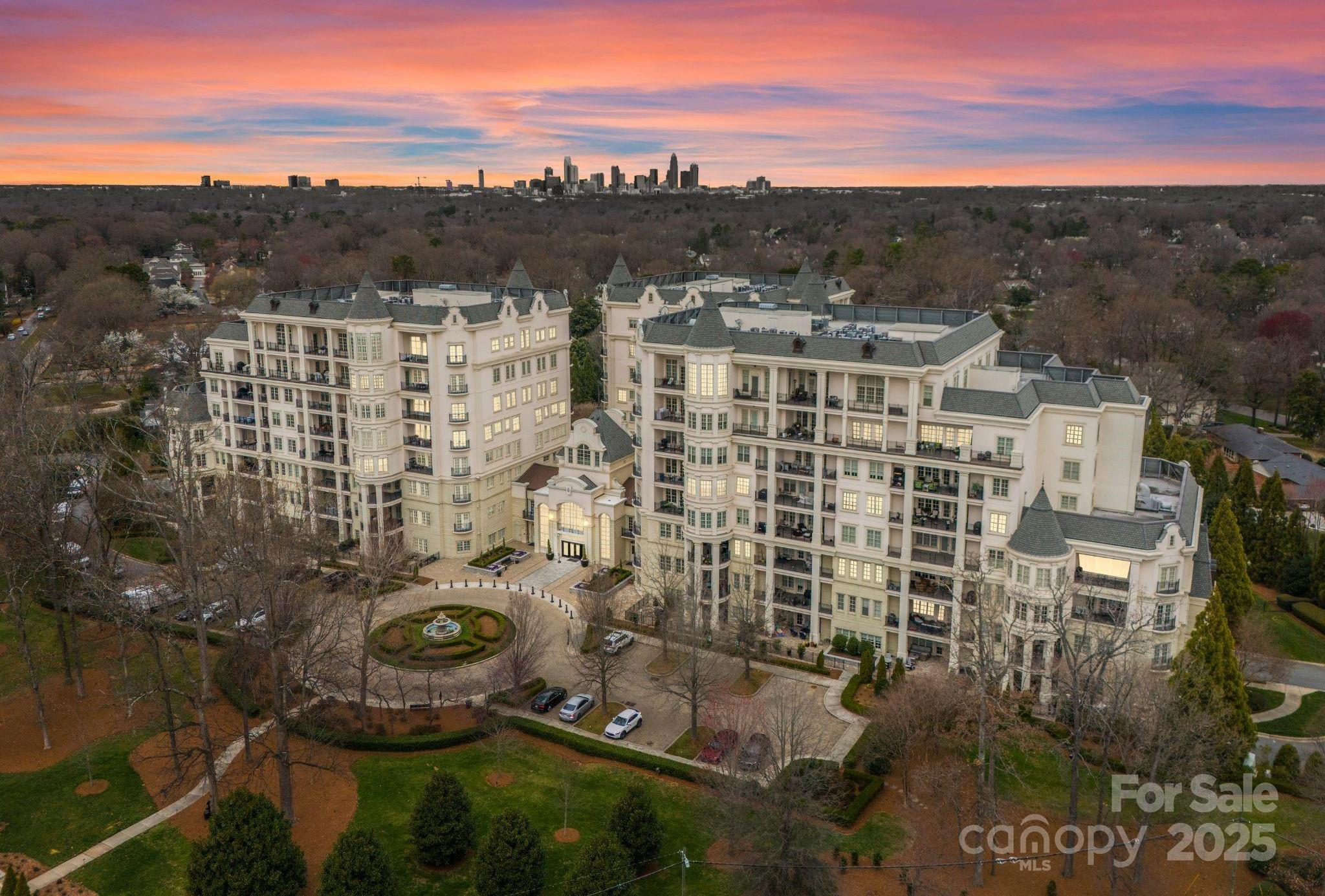 Photo one of 2823 Providence Rd # 156 Charlotte NC 28211 | MLS 4231961