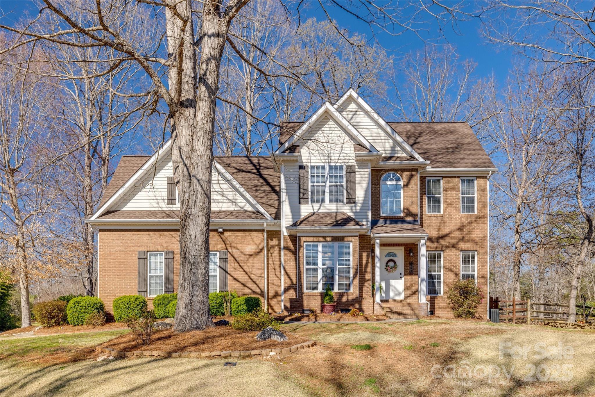 Photo one of 501 Aspen Ln Indian Trail NC 28079 | MLS 4232294