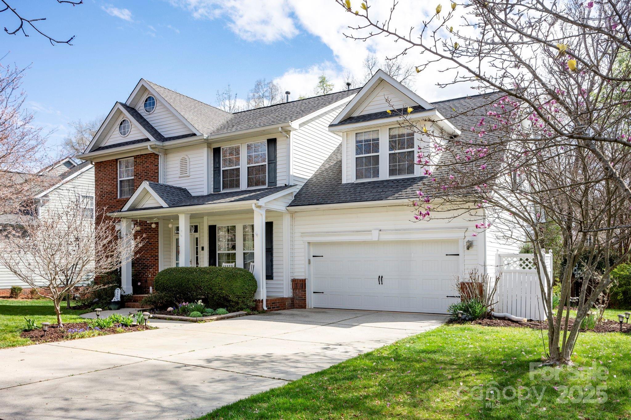 Photo one of 3329 Brownes Creek Rd Charlotte NC 28269 | MLS 4232626