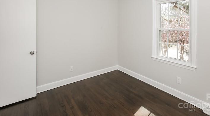 Photo #15